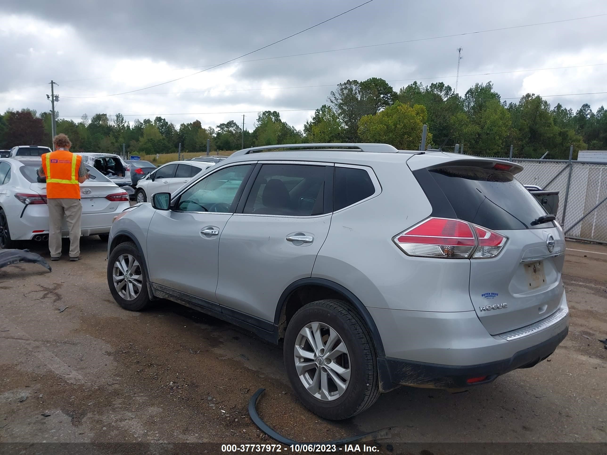 Photo 2 VIN: 5N1AT2MT6GC796012 - NISSAN ROGUE 