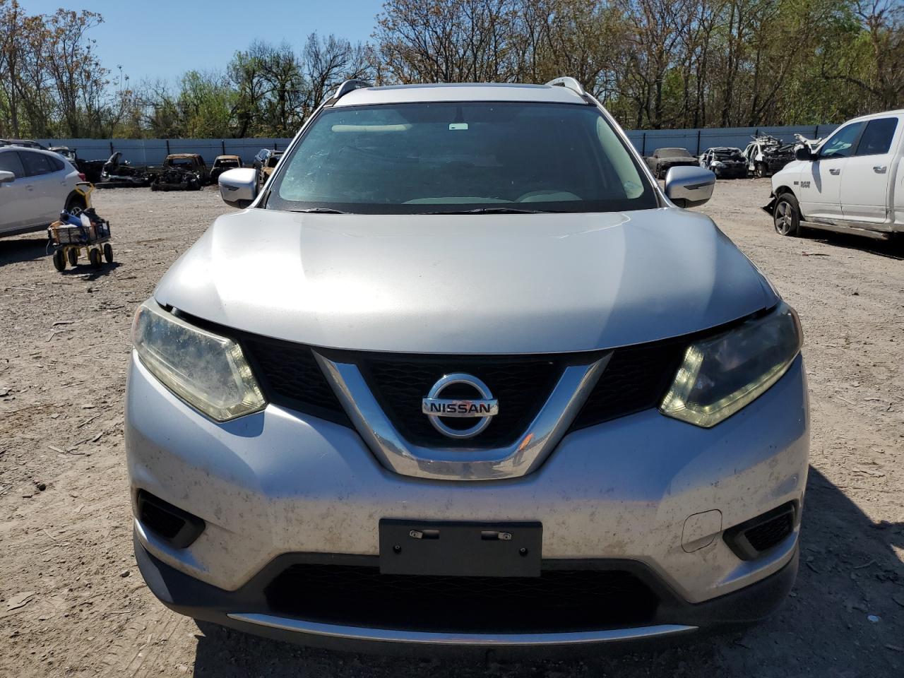 Photo 4 VIN: 5N1AT2MT6GC828327 - NISSAN ROGUE 