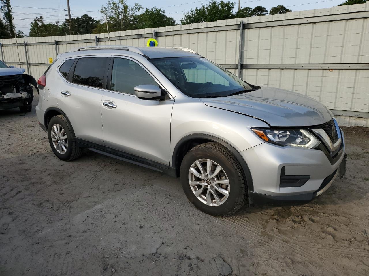 Photo 3 VIN: 5N1AT2MT6JC782389 - NISSAN ROGUE 