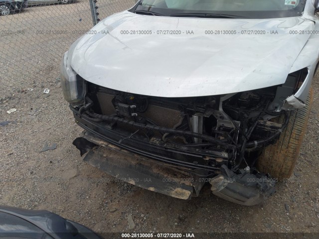 Photo 9 VIN: 5N1AT2MT6JC832725 - NISSAN ROGUE 