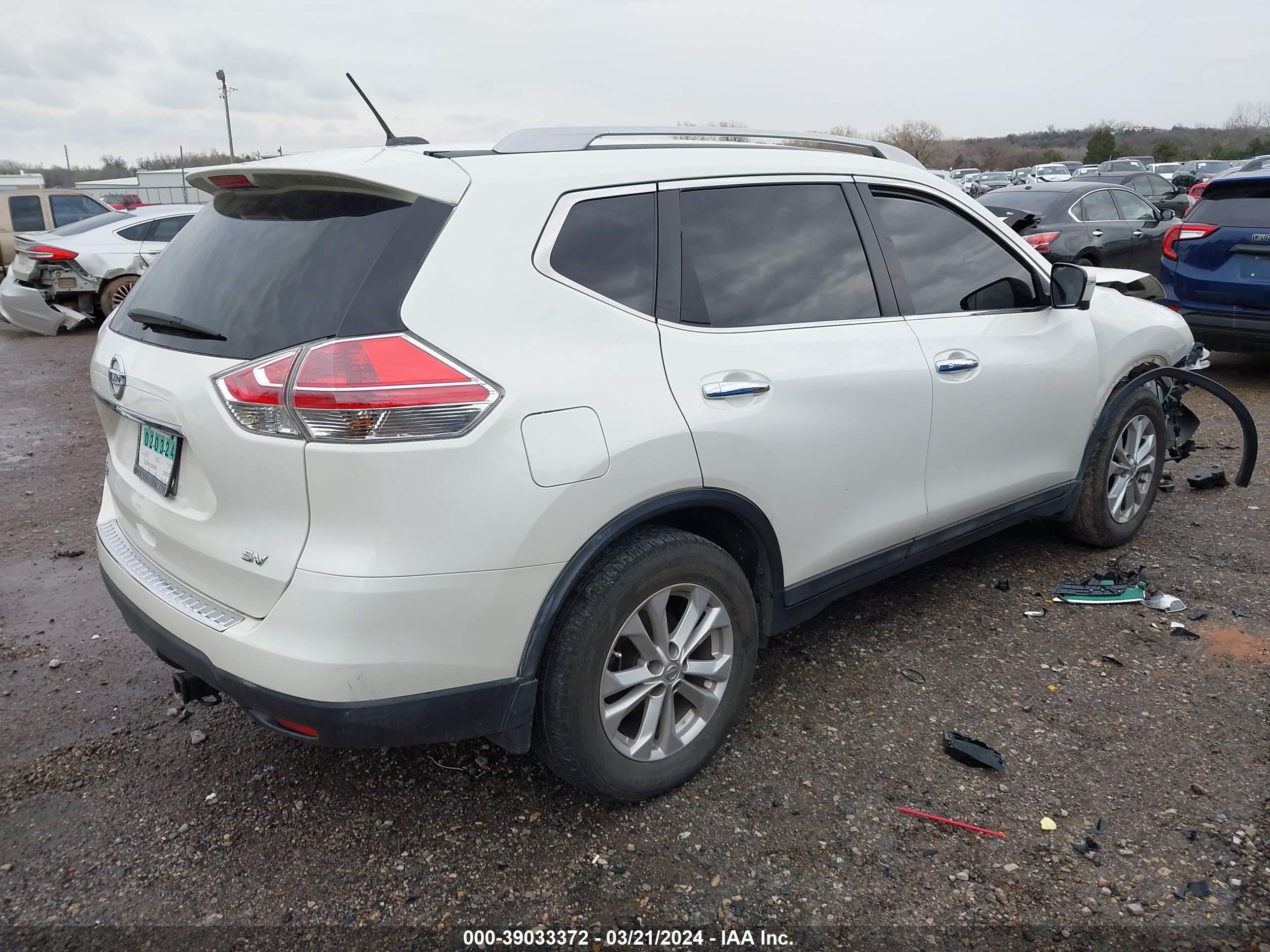 Photo 3 VIN: 5N1AT2MT7FC819909 - NISSAN ROGUE 