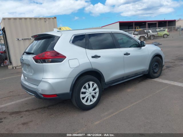 Photo 3 VIN: 5N1AT2MT7JC756108 - NISSAN ROGUE 