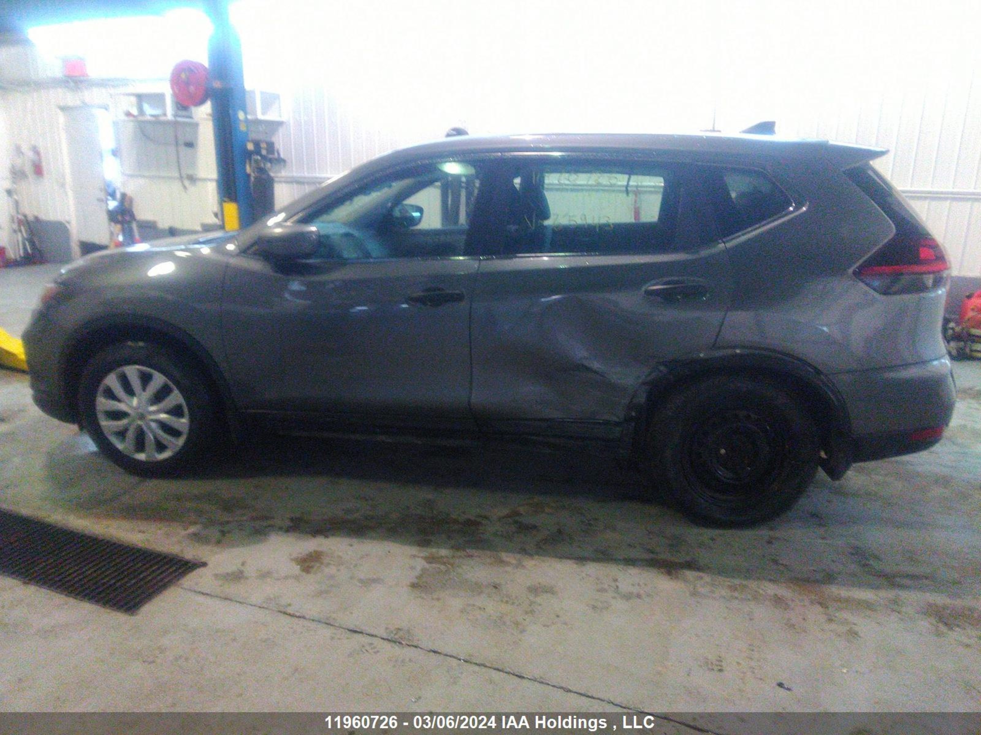 Photo 13 VIN: 5N1AT2MT7KC765943 - NISSAN ROGUE 