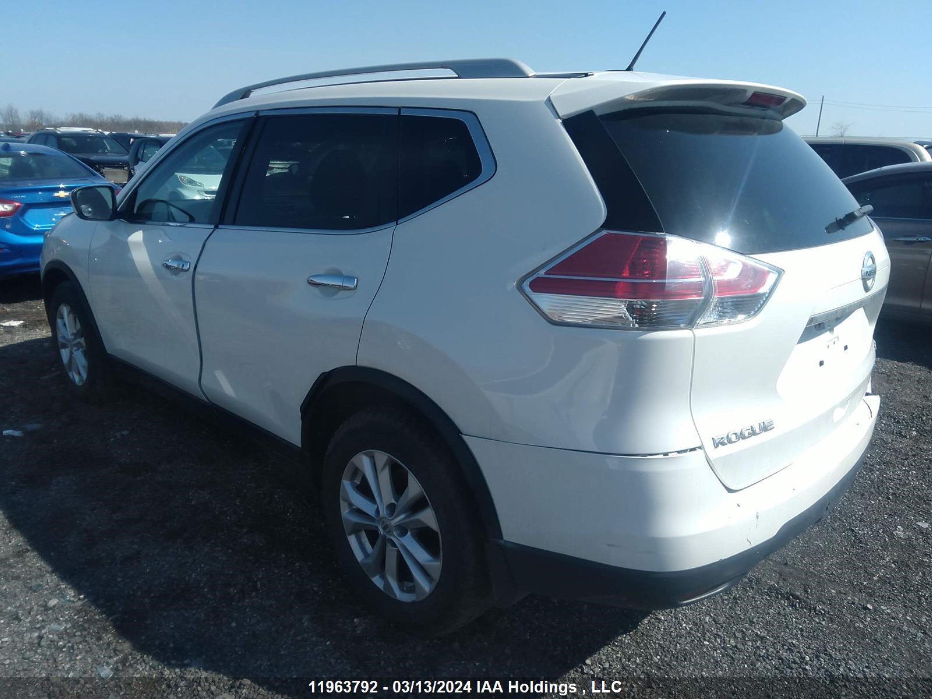 Photo 2 VIN: 5N1AT2MT8EC763929 - NISSAN ROGUE 