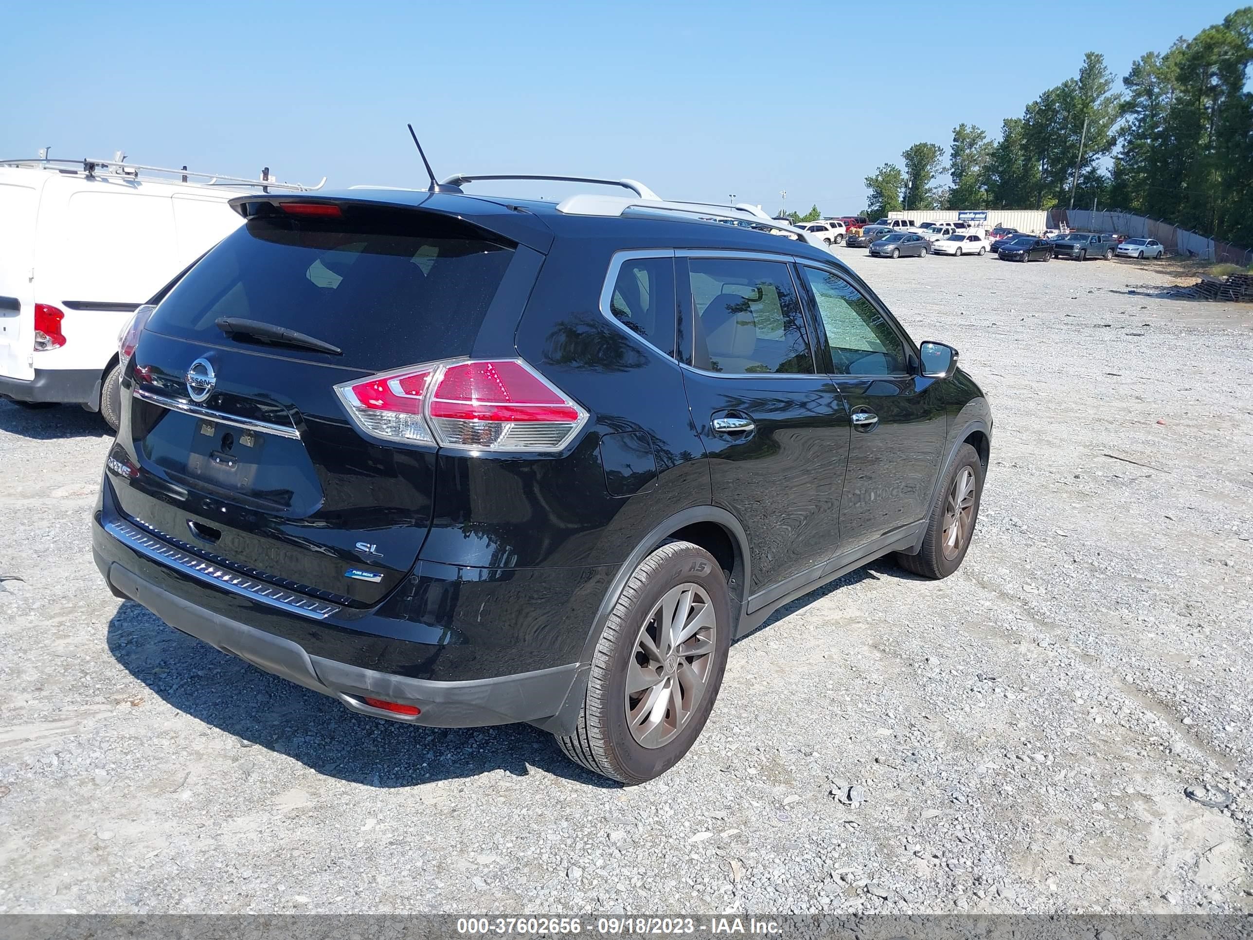 Photo 3 VIN: 5N1AT2MT8EC845837 - NISSAN ROGUE 