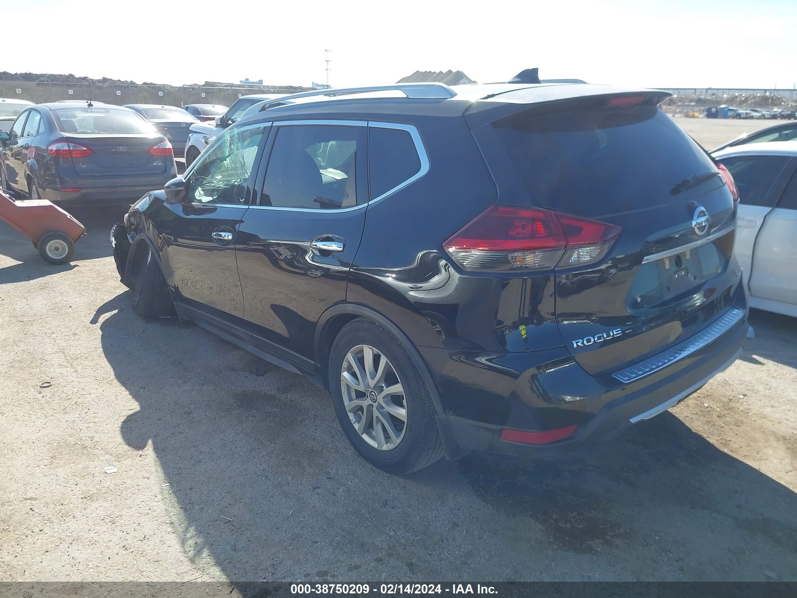 Photo 2 VIN: 5N1AT2MT8JC811486 - NISSAN ROGUE 