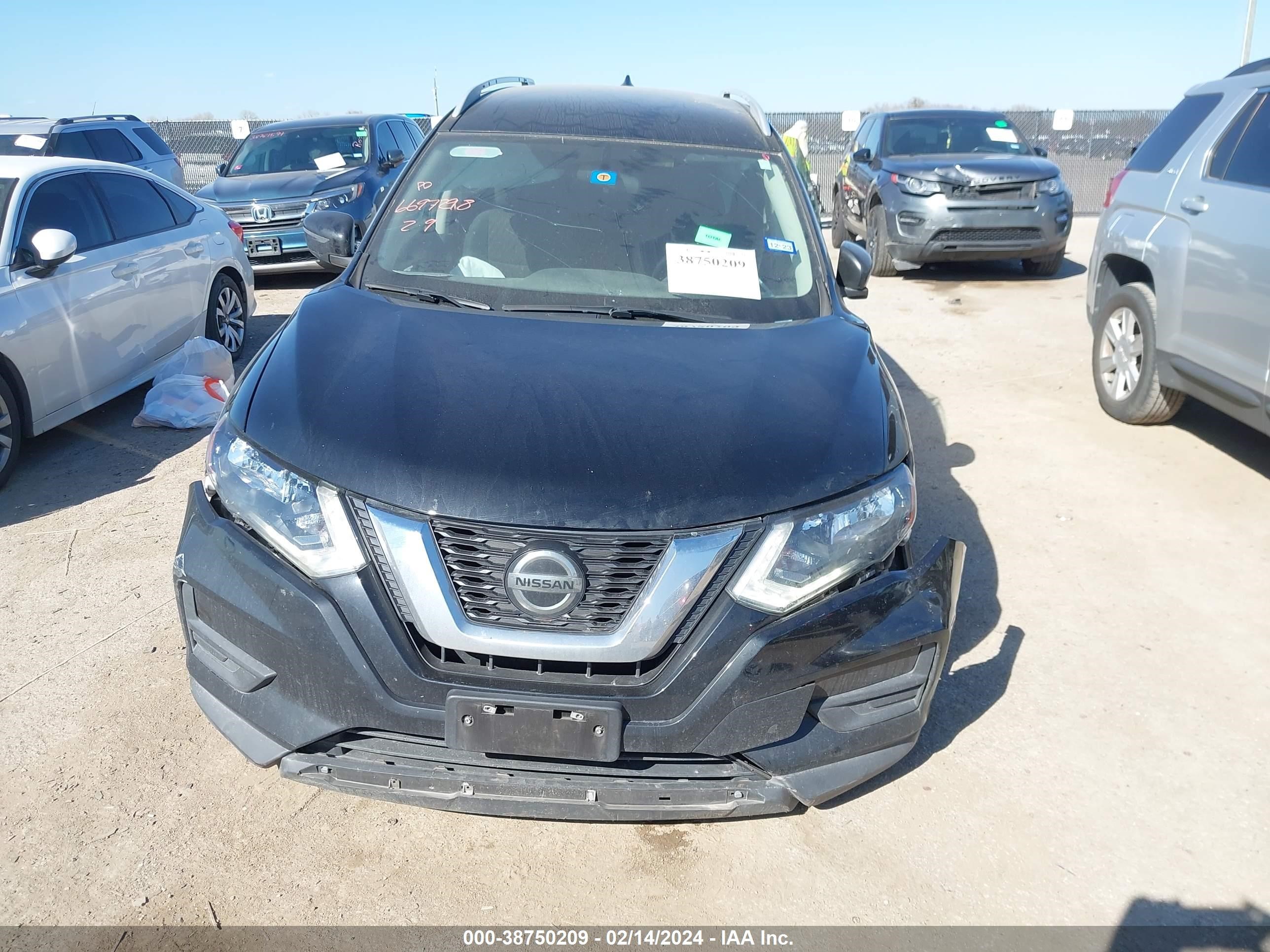 Photo 5 VIN: 5N1AT2MT8JC811486 - NISSAN ROGUE 