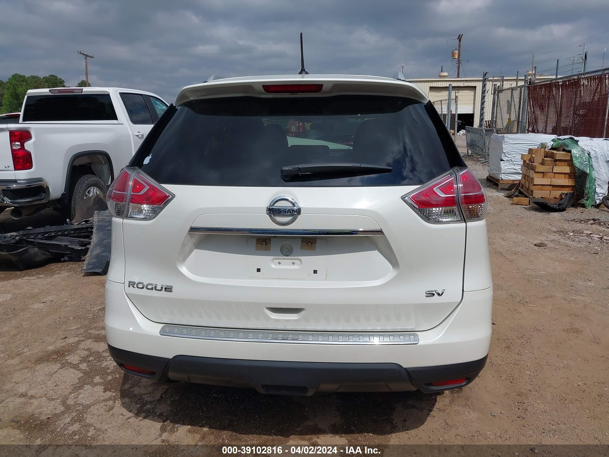 Photo 15 VIN: 5N1AT2MTXFC762864 - NISSAN ROGUE 