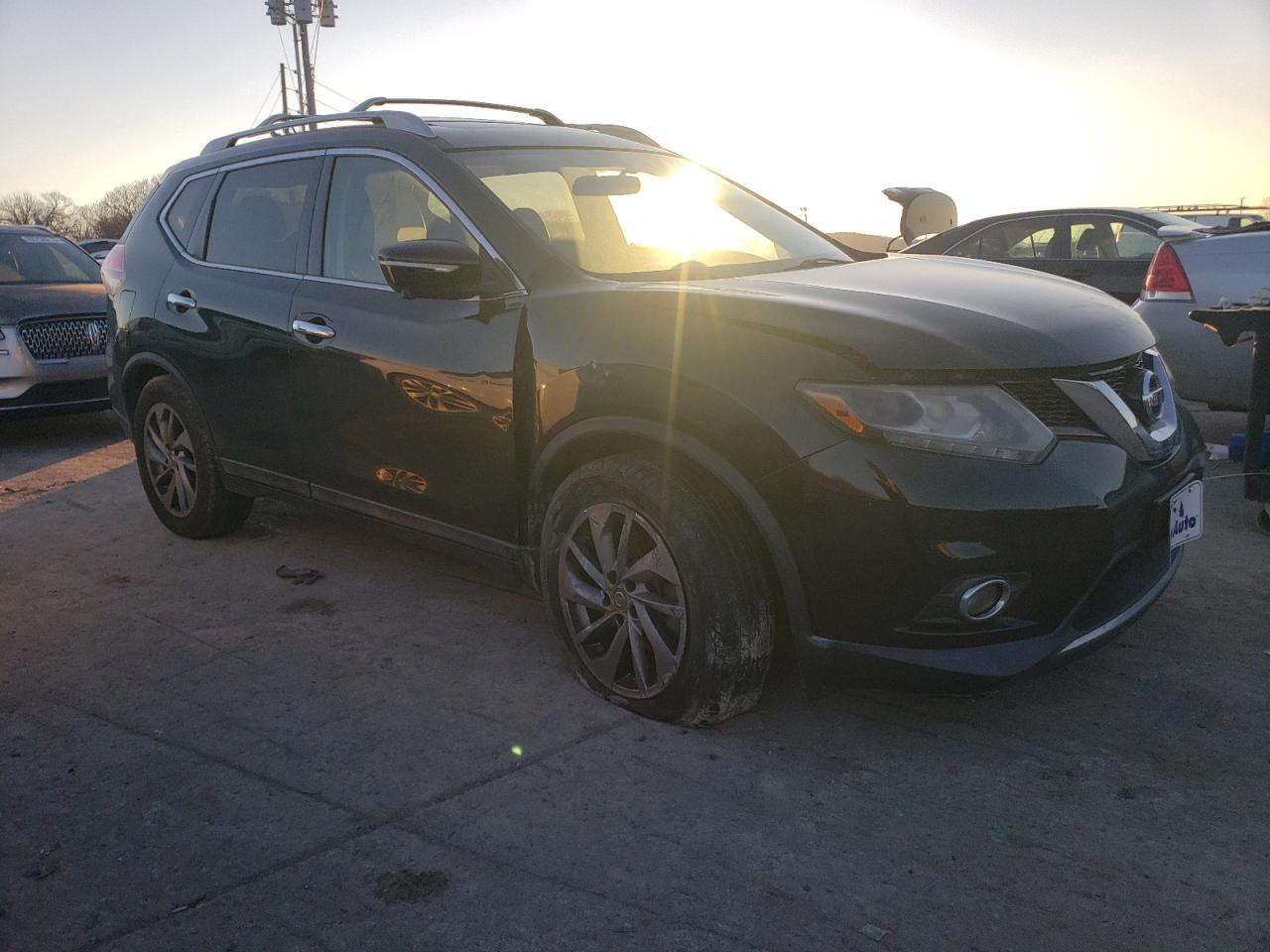 Photo 3 VIN: 5N1AT2MTXFC827096 - NISSAN ROGUE 