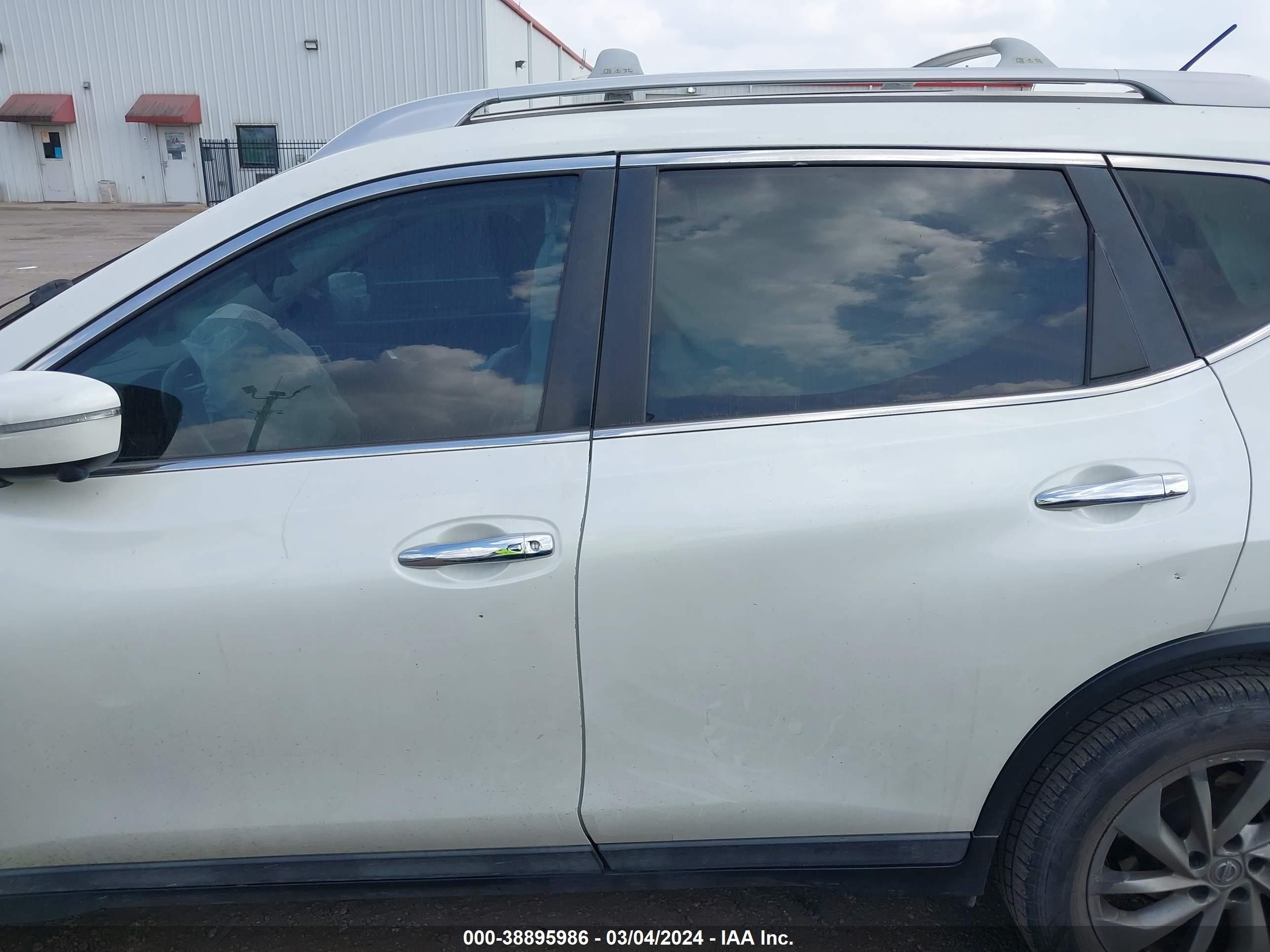 Photo 14 VIN: 5N1AT2MTXFC831536 - NISSAN ROGUE 