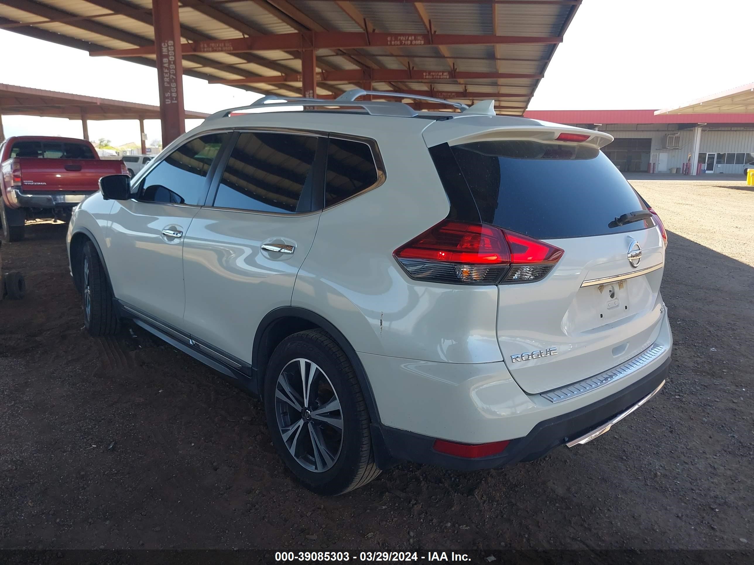 Photo 2 VIN: 5N1AT2MTXHC733982 - NISSAN ROGUE 