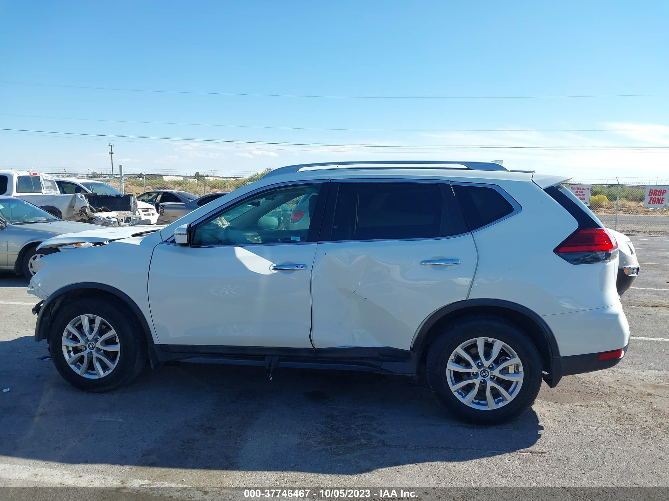 Photo 13 VIN: 5N1AT2MTXHC884644 - NISSAN ROGUE 