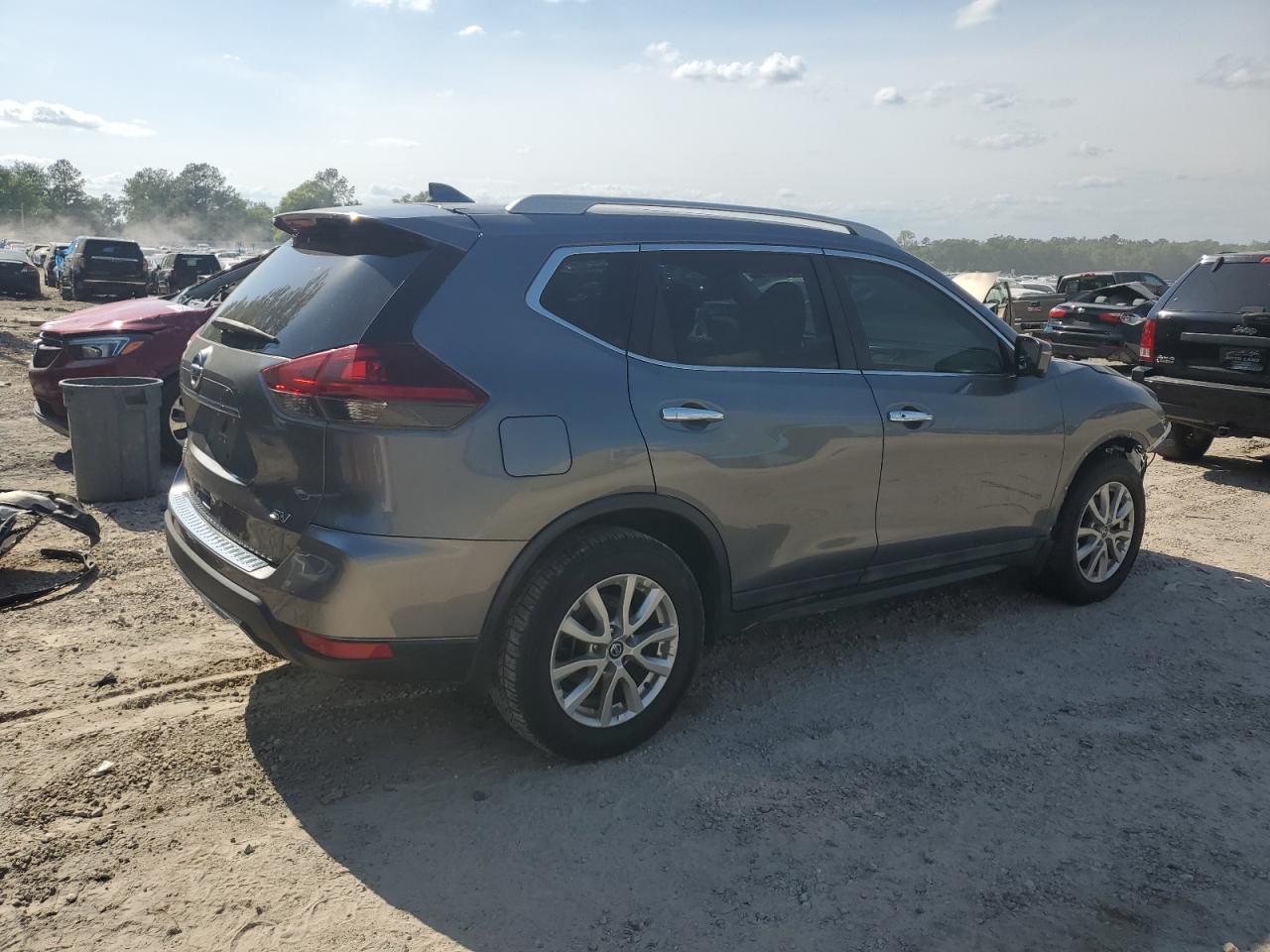 Photo 2 VIN: 5N1AT2MTXJC784498 - NISSAN ROGUE 