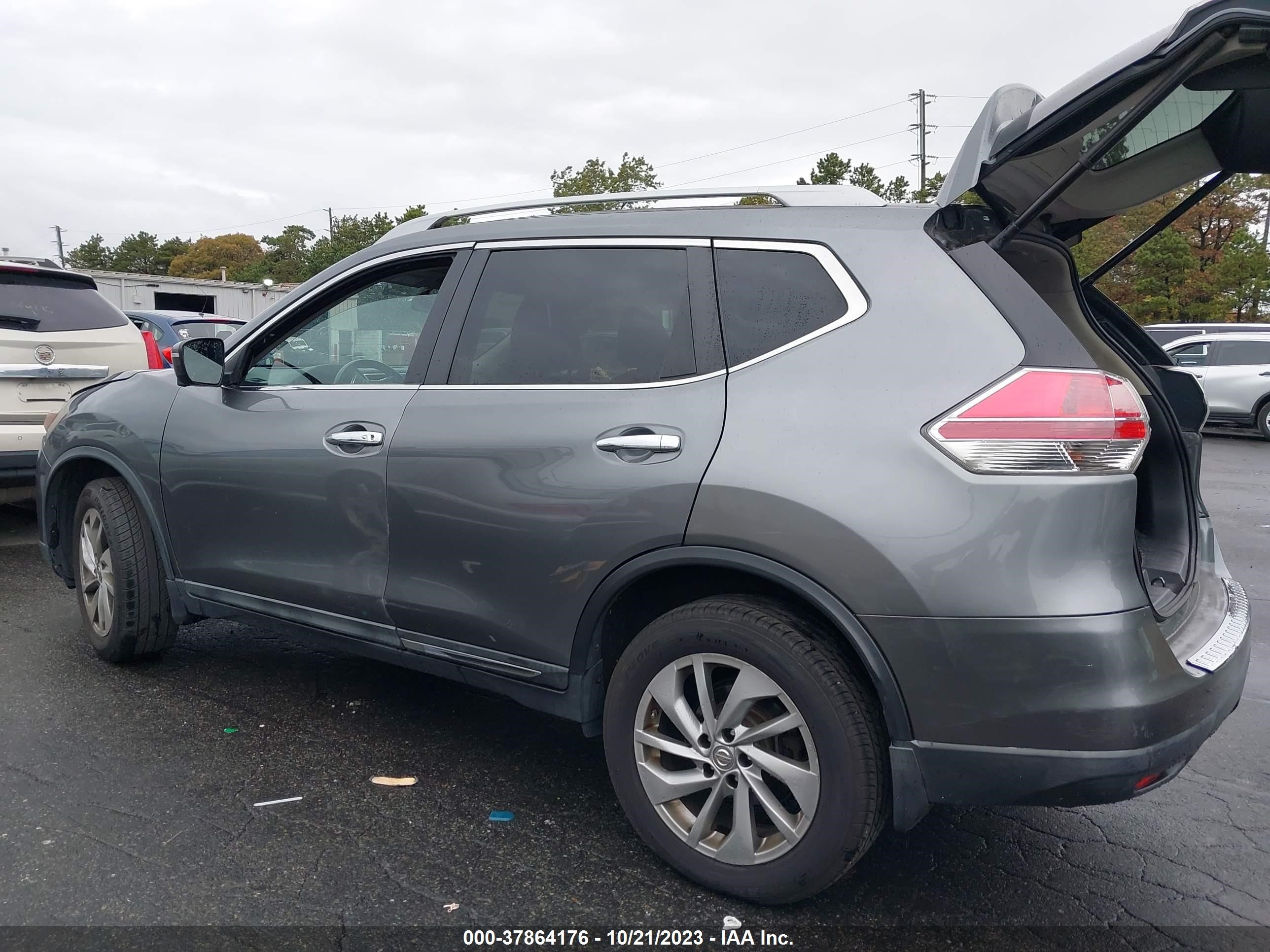 Photo 2 VIN: 5N1AT2MV0FC761823 - NISSAN ROGUE 