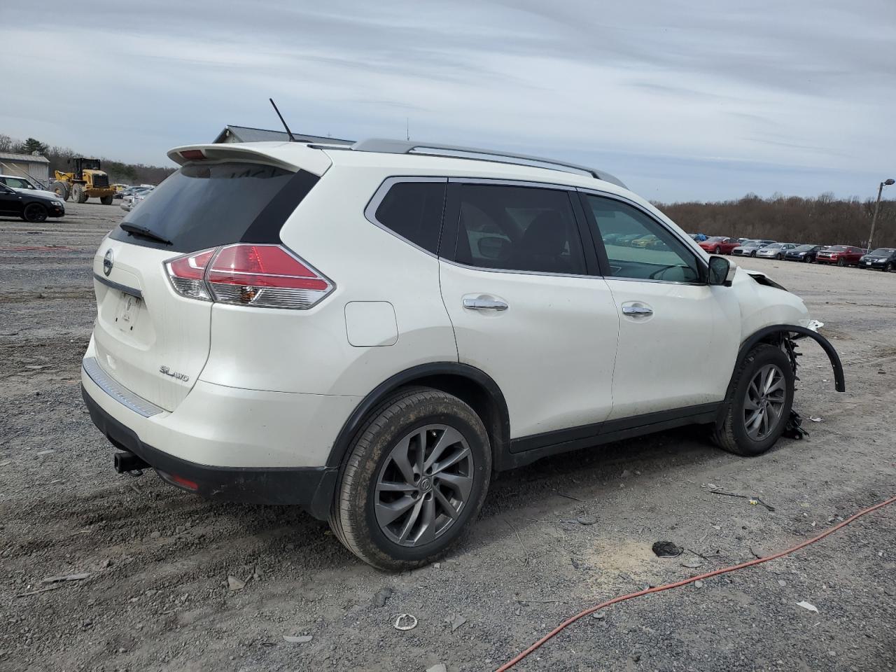 Photo 2 VIN: 5N1AT2MV0FC837511 - NISSAN ROGUE 