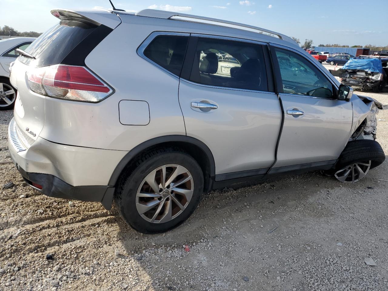 Photo 2 VIN: 5N1AT2MV0FC878849 - NISSAN ROGUE 