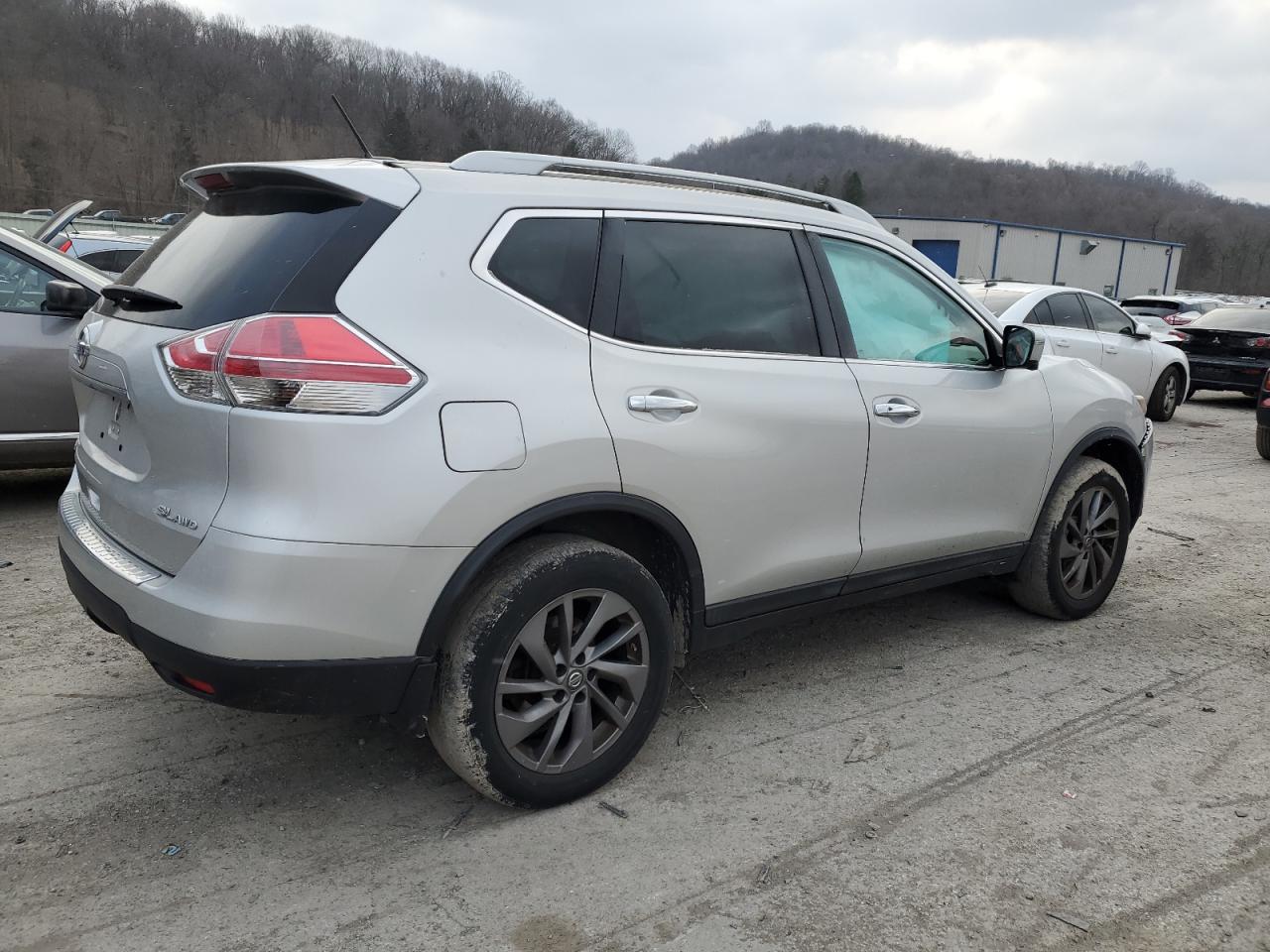 Photo 2 VIN: 5N1AT2MV0GC740262 - NISSAN ROGUE 