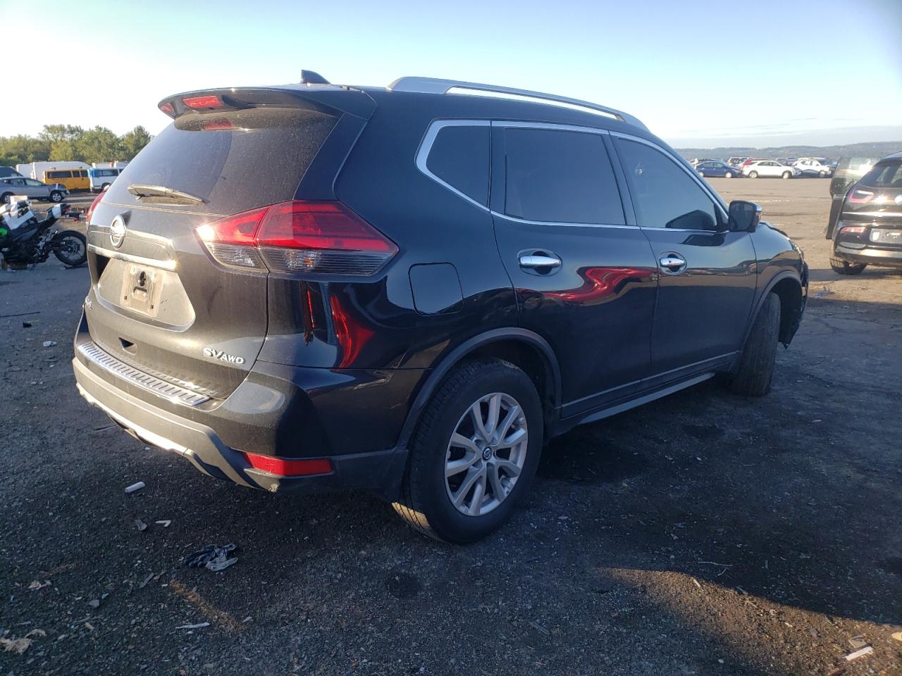 Photo 2 VIN: 5N1AT2MV0HC749061 - NISSAN ROGUE 