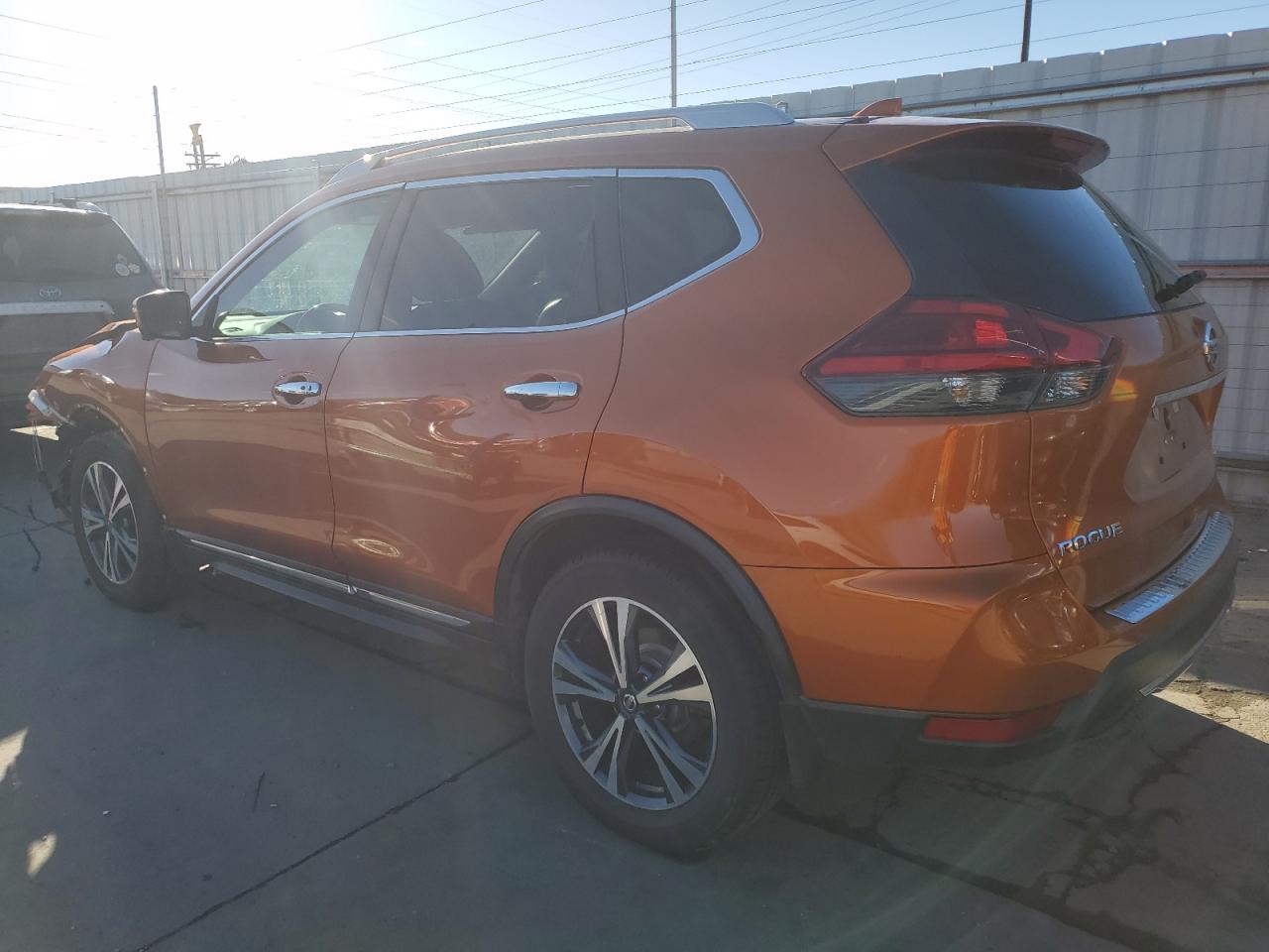 Photo 1 VIN: 5N1AT2MV0HC756057 - NISSAN ROGUE 