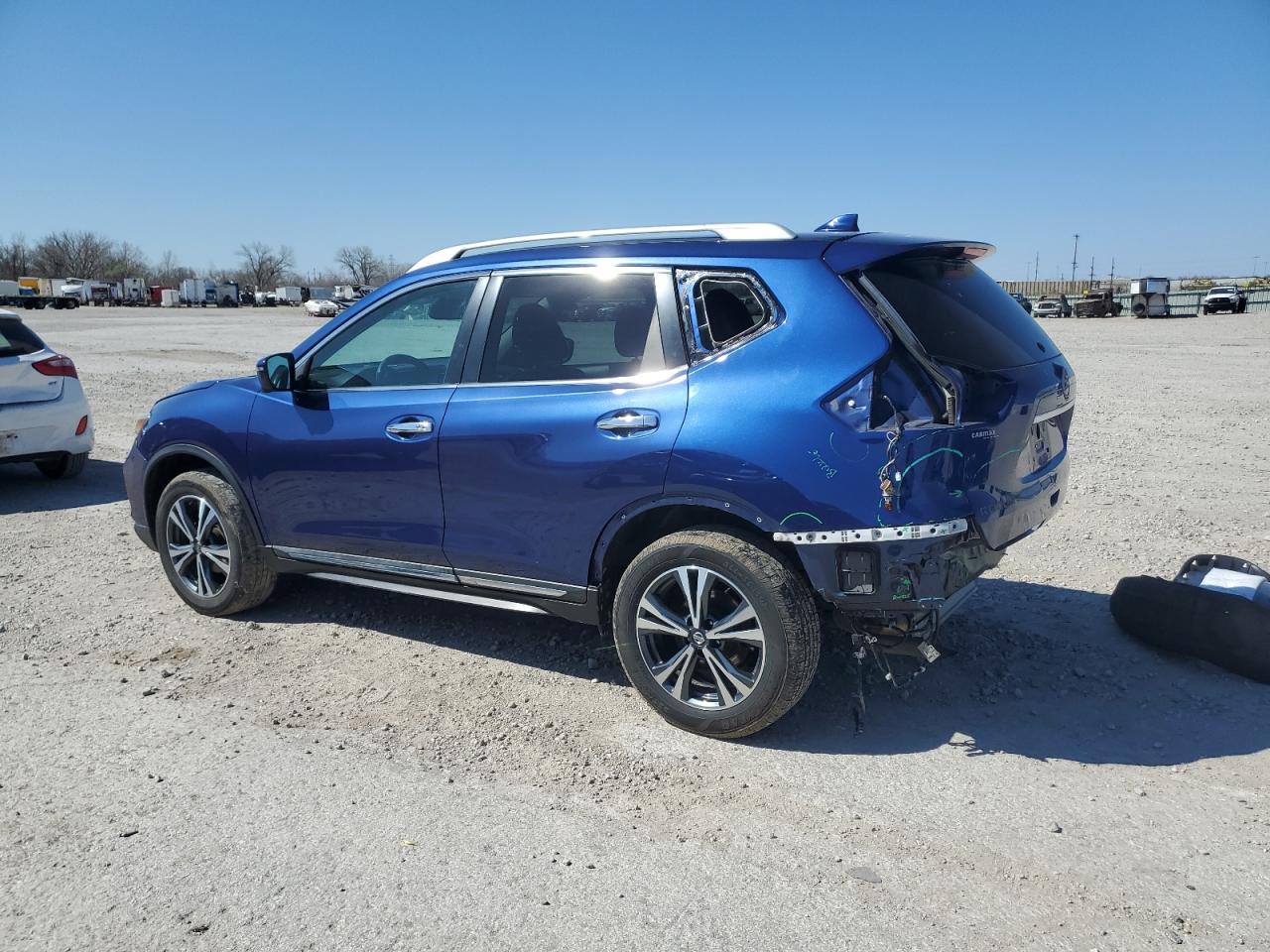 Photo 1 VIN: 5N1AT2MV0JC732766 - NISSAN ROGUE 