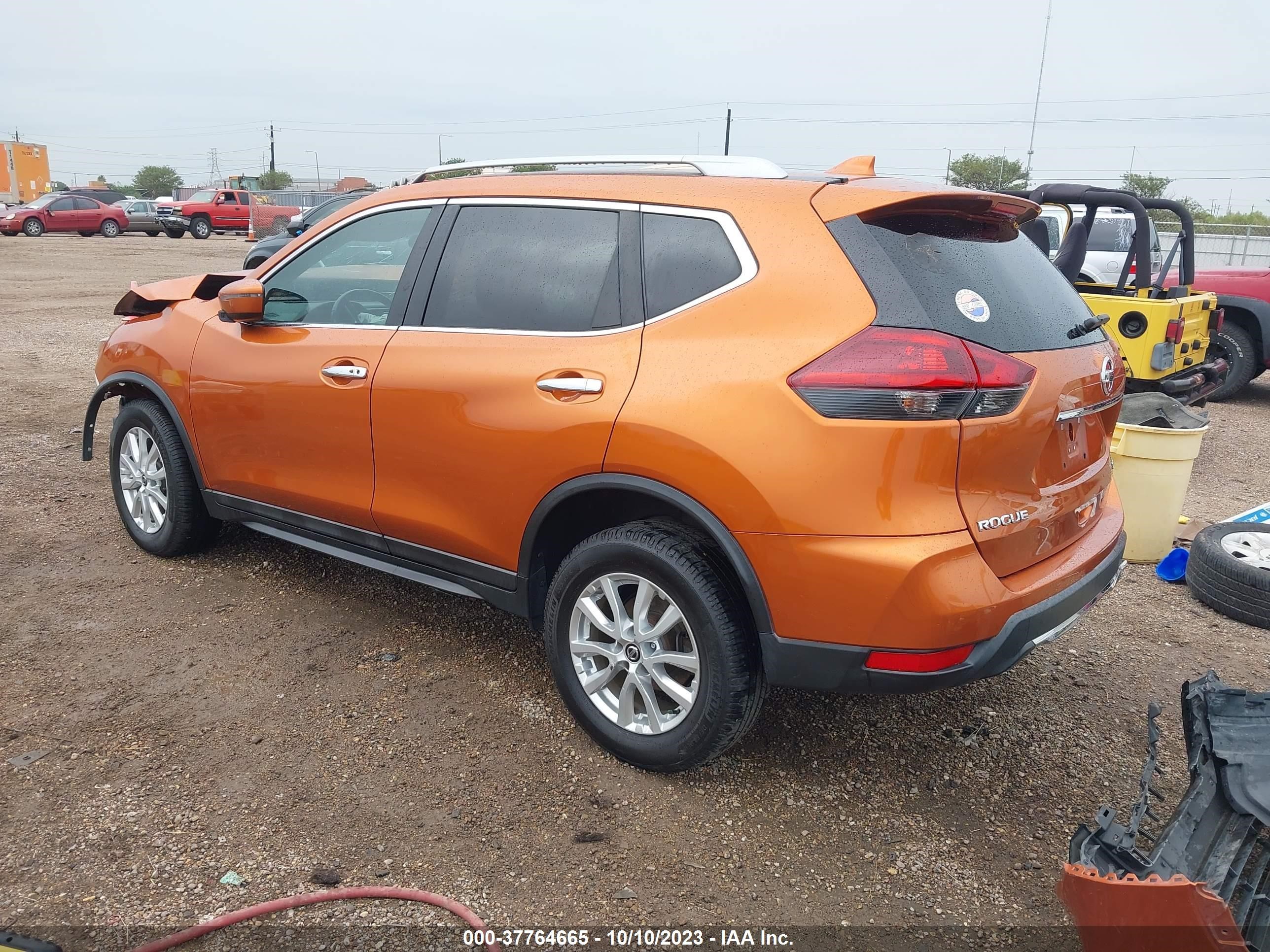 Photo 2 VIN: 5N1AT2MV0JC751379 - NISSAN ROGUE 