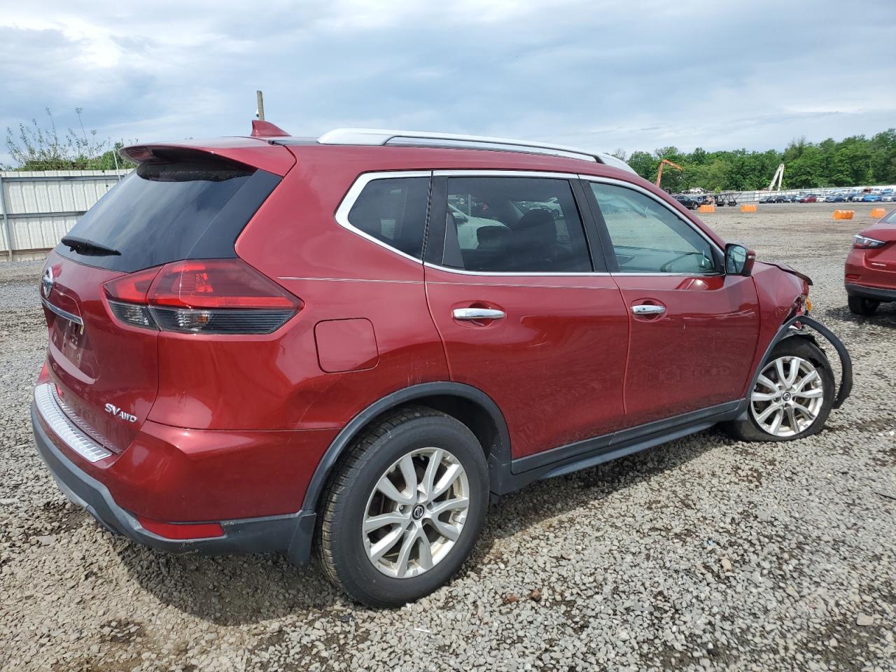 Photo 2 VIN: 5N1AT2MV0JC803948 - NISSAN ROGUE 