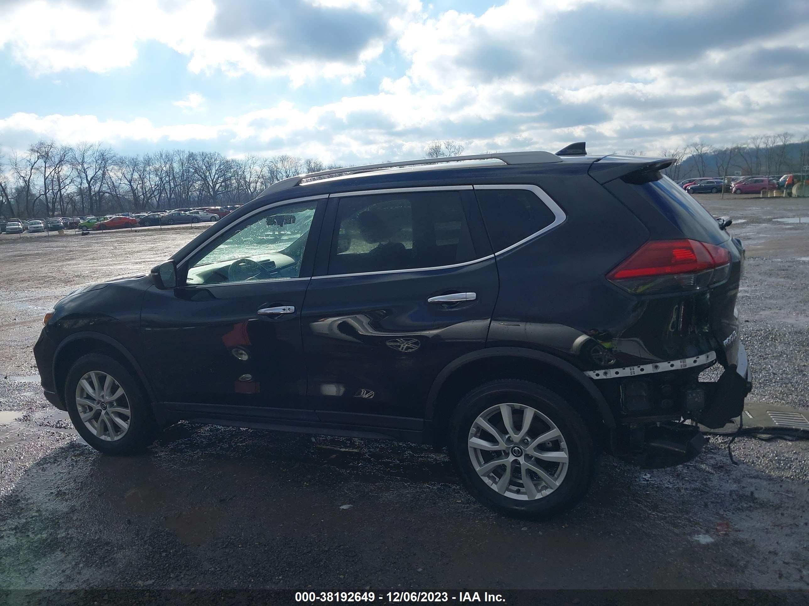 Photo 14 VIN: 5N1AT2MV0JC814187 - NISSAN ROGUE 