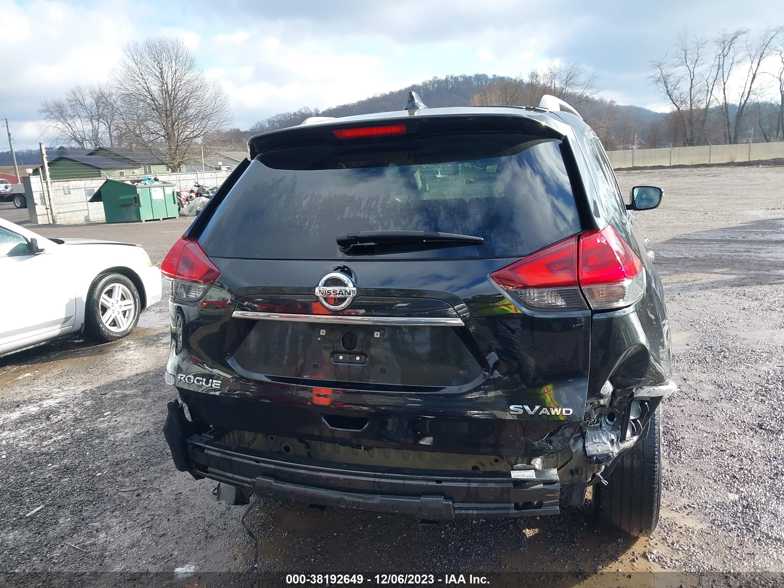 Photo 16 VIN: 5N1AT2MV0JC814187 - NISSAN ROGUE 