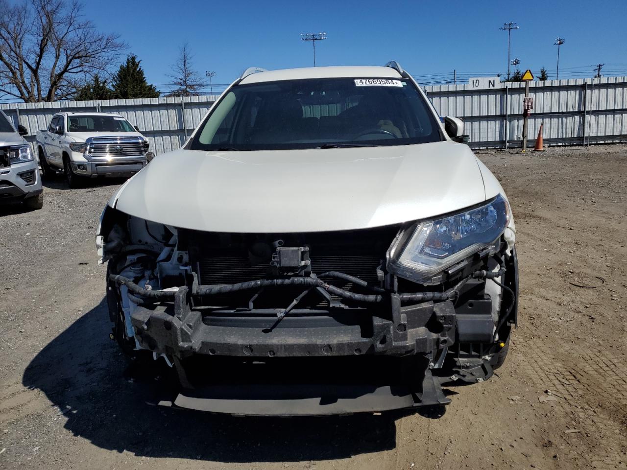 Photo 4 VIN: 5N1AT2MV0JC828977 - NISSAN ROGUE 