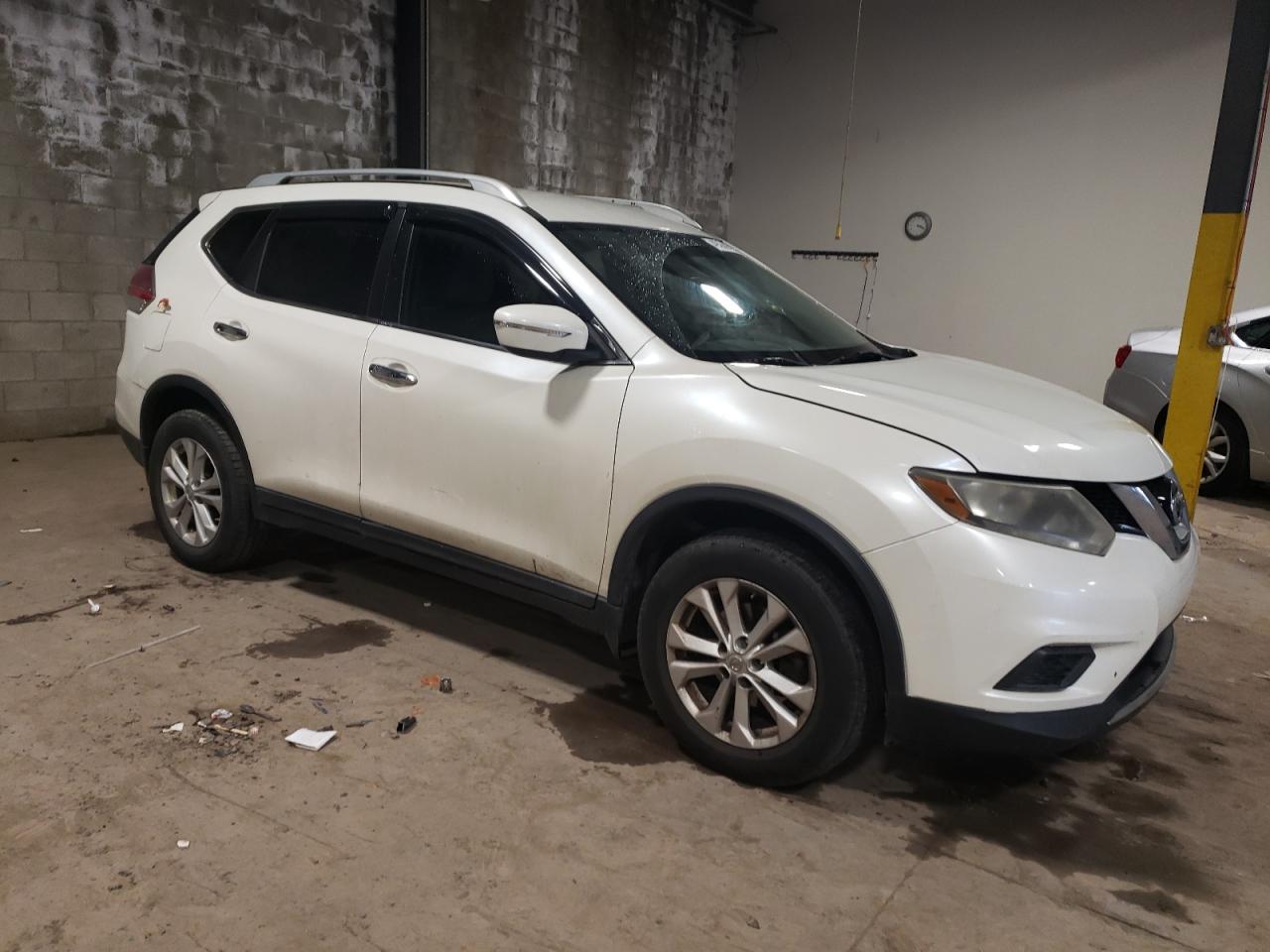 Photo 3 VIN: 5N1AT2MV1FC764472 - NISSAN ROGUE 