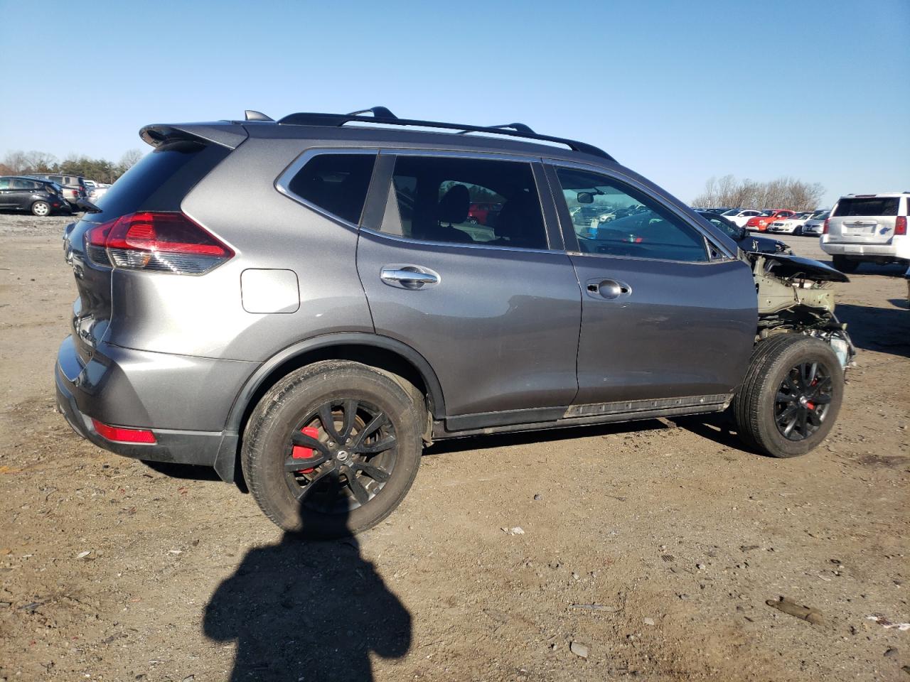 Photo 2 VIN: 5N1AT2MV1JC772953 - NISSAN ROGUE 