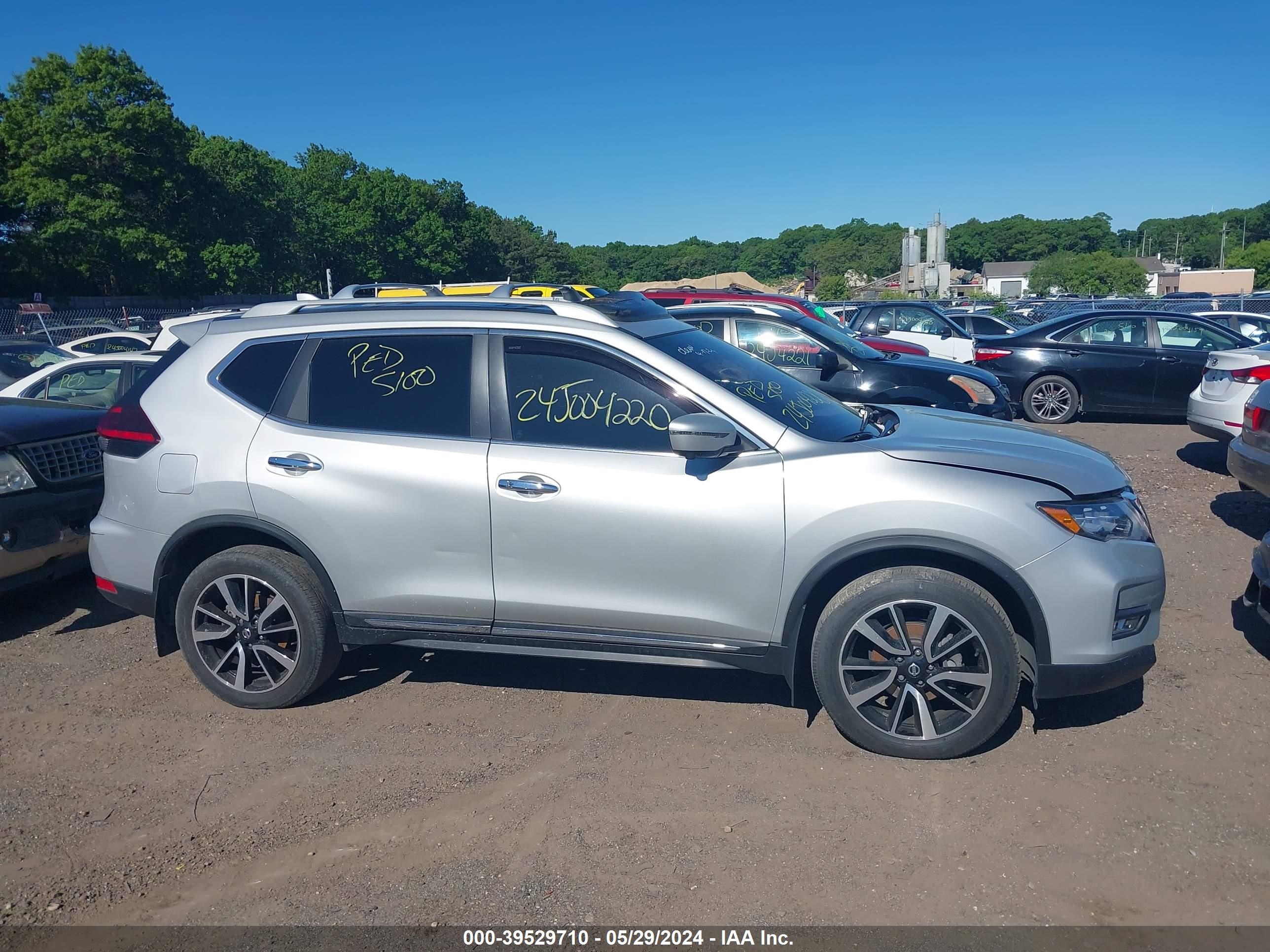 Photo 11 VIN: 5N1AT2MV1KC718537 - NISSAN ROGUE 