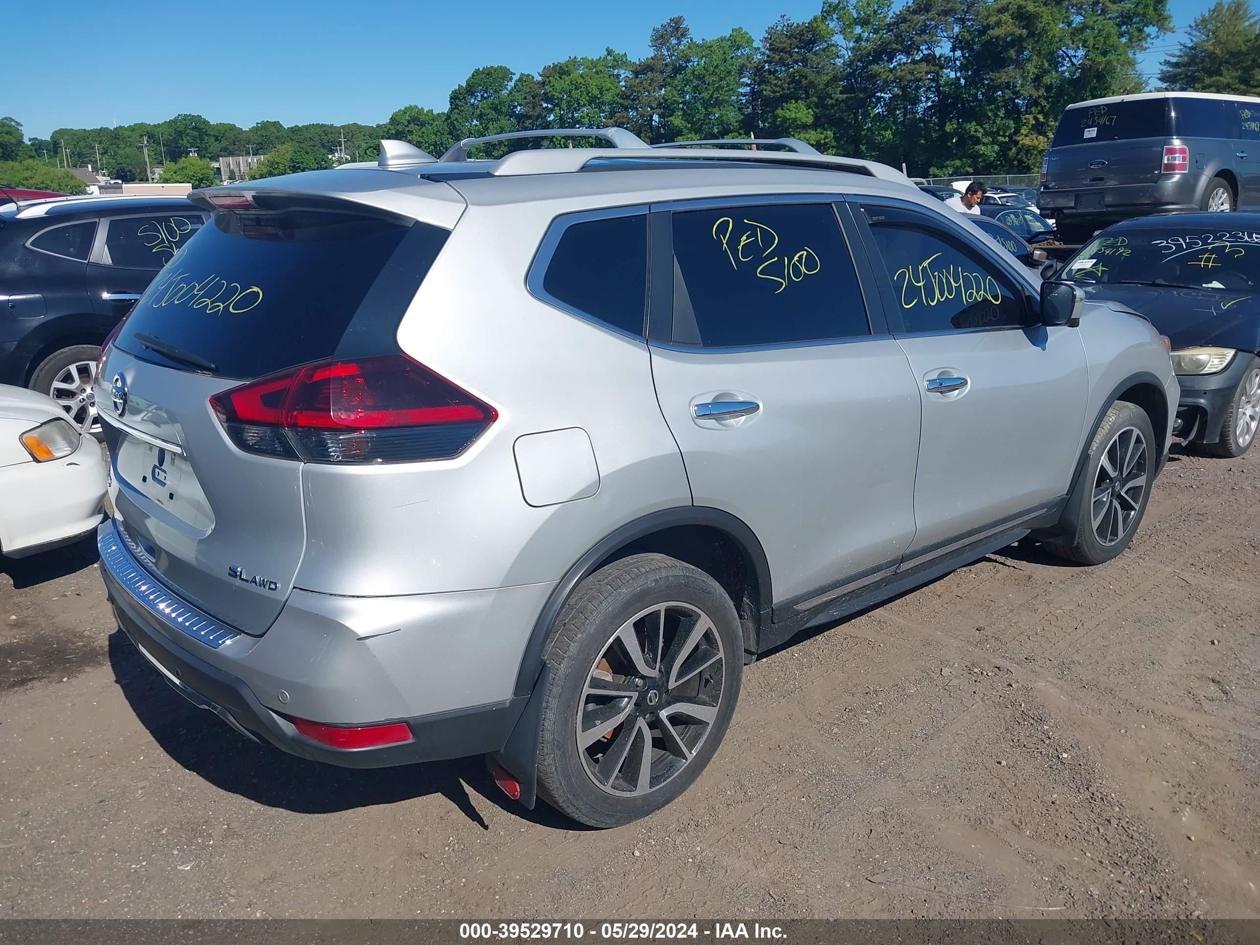 Photo 3 VIN: 5N1AT2MV1KC718537 - NISSAN ROGUE 