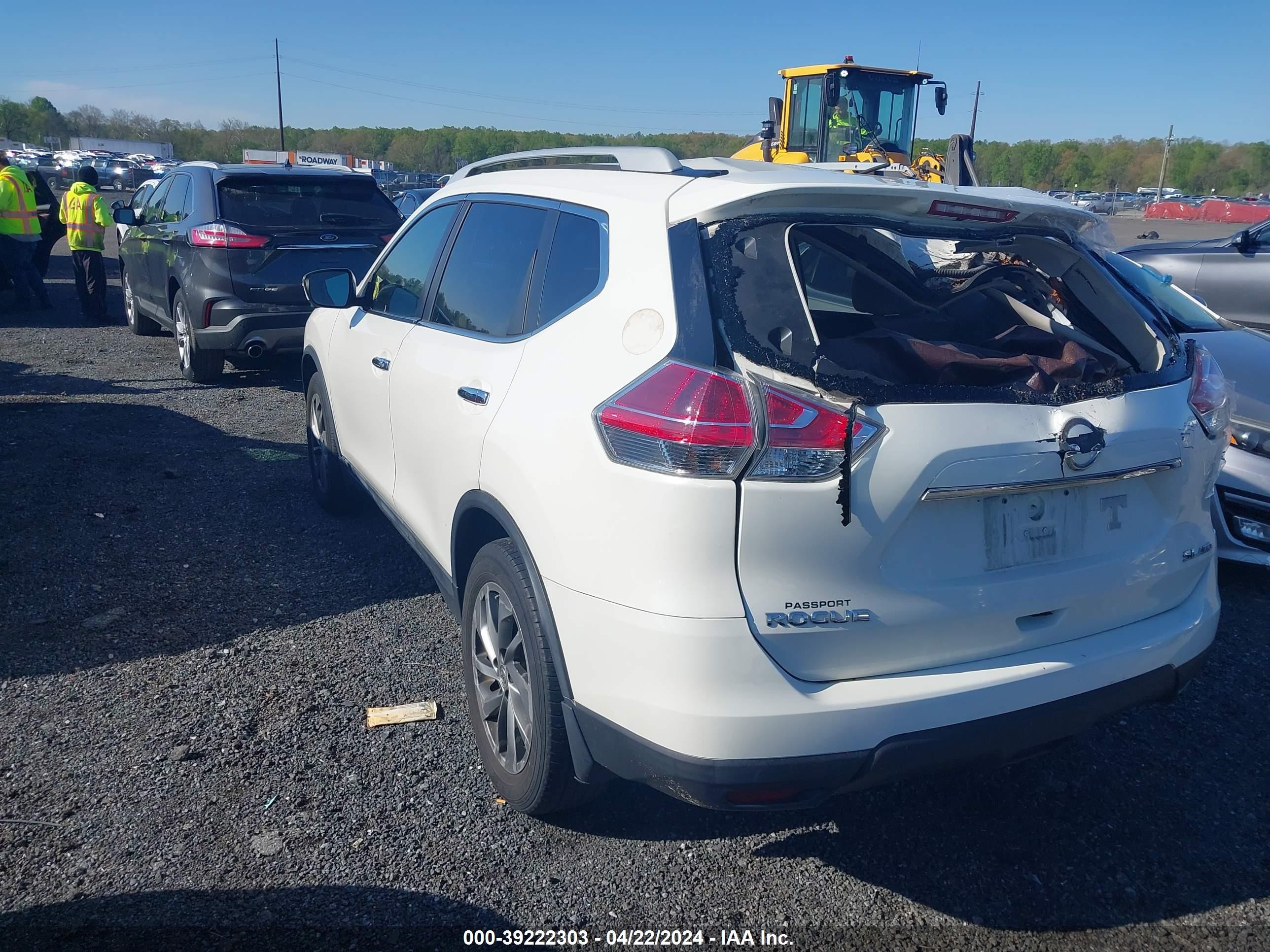 Photo 2 VIN: 5N1AT2MV2FC808897 - NISSAN ROGUE 