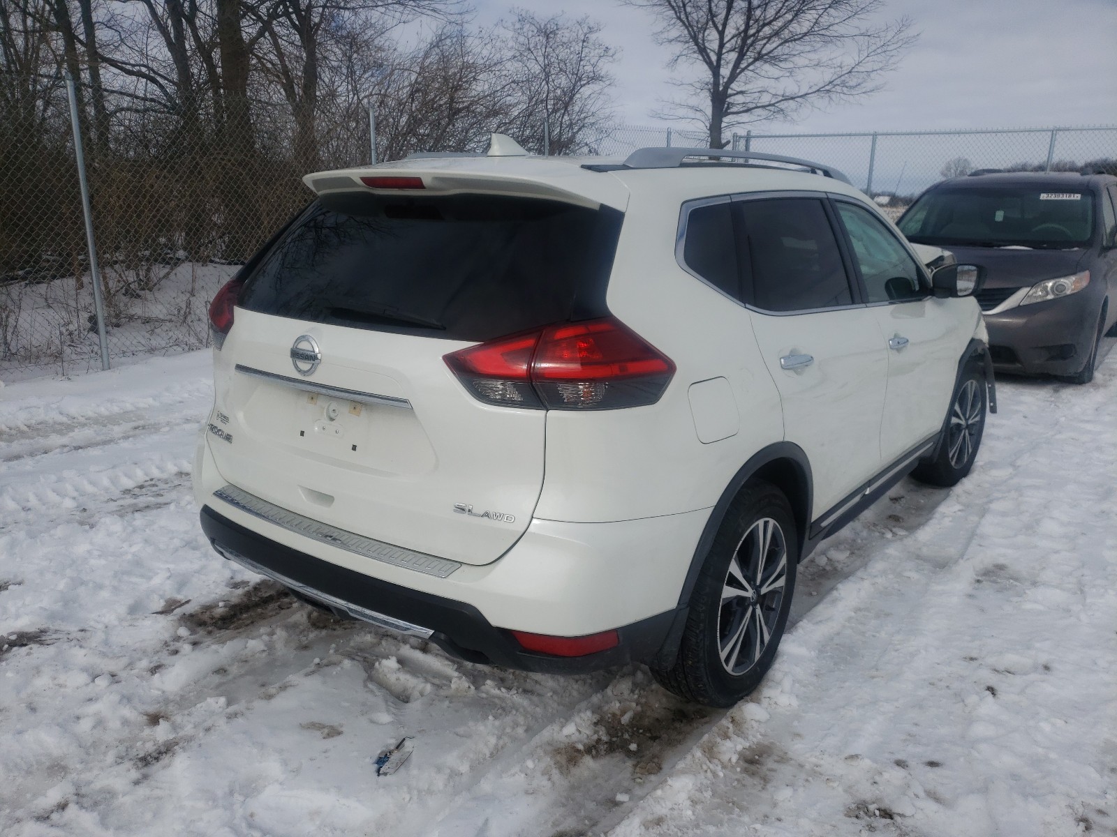 Photo 3 VIN: 5N1AT2MV2HC779002 - NISSAN ROGUE 