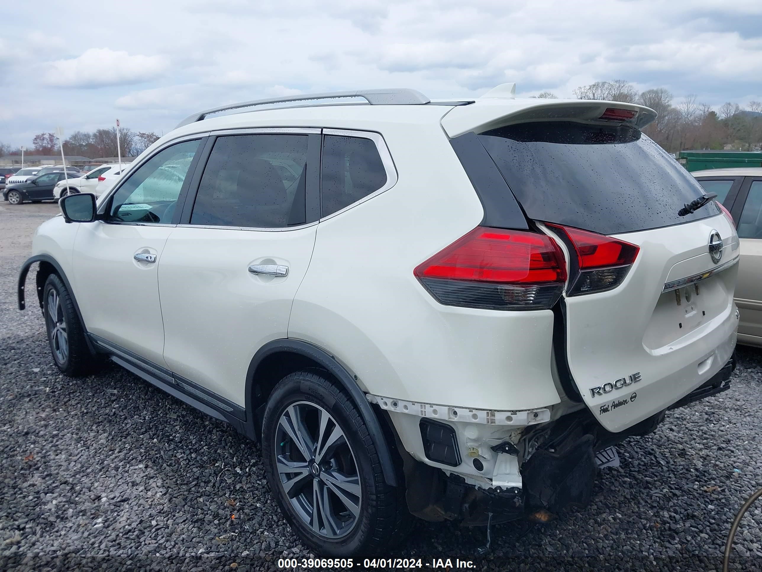 Photo 2 VIN: 5N1AT2MV2HC834614 - NISSAN ROGUE 