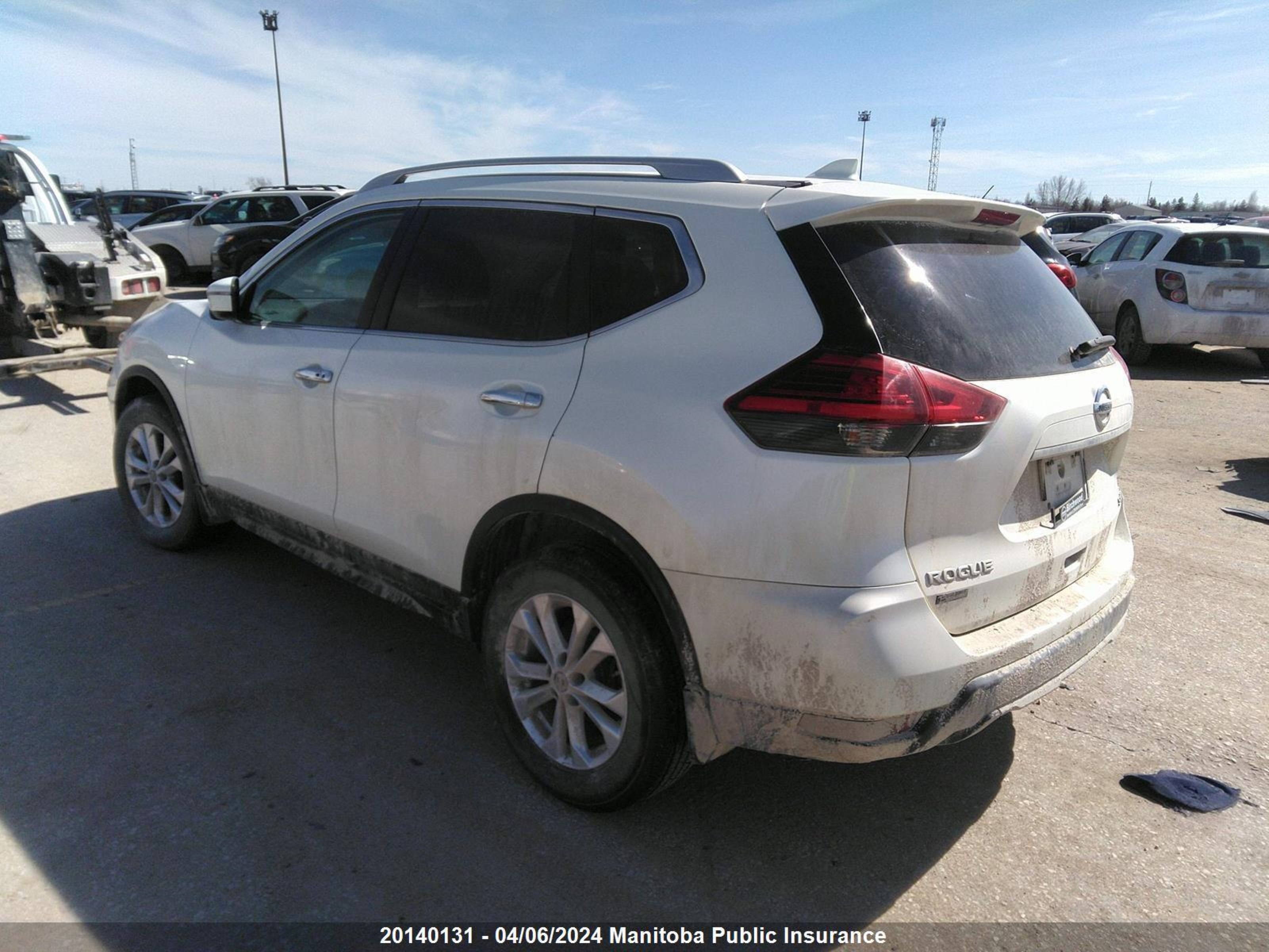 Photo 2 VIN: 5N1AT2MV2HC863305 - NISSAN ROGUE 