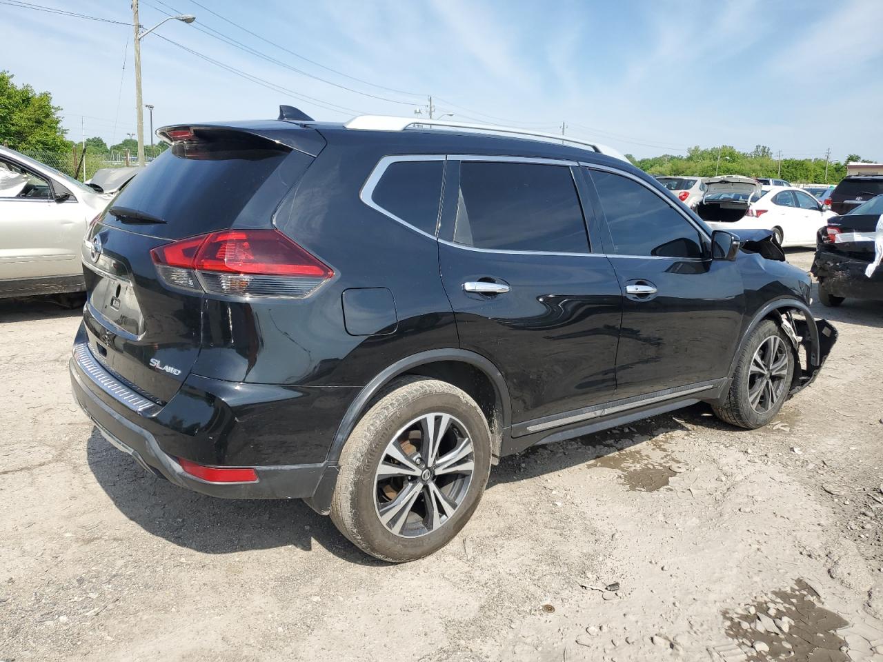 Photo 2 VIN: 5N1AT2MV2JC812165 - NISSAN ROGUE 