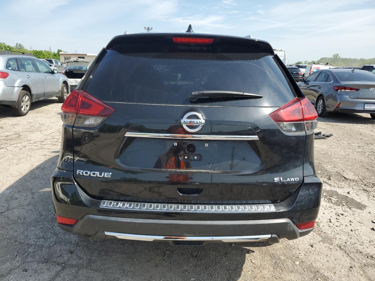 Photo 5 VIN: 5N1AT2MV2JC812165 - NISSAN ROGUE 