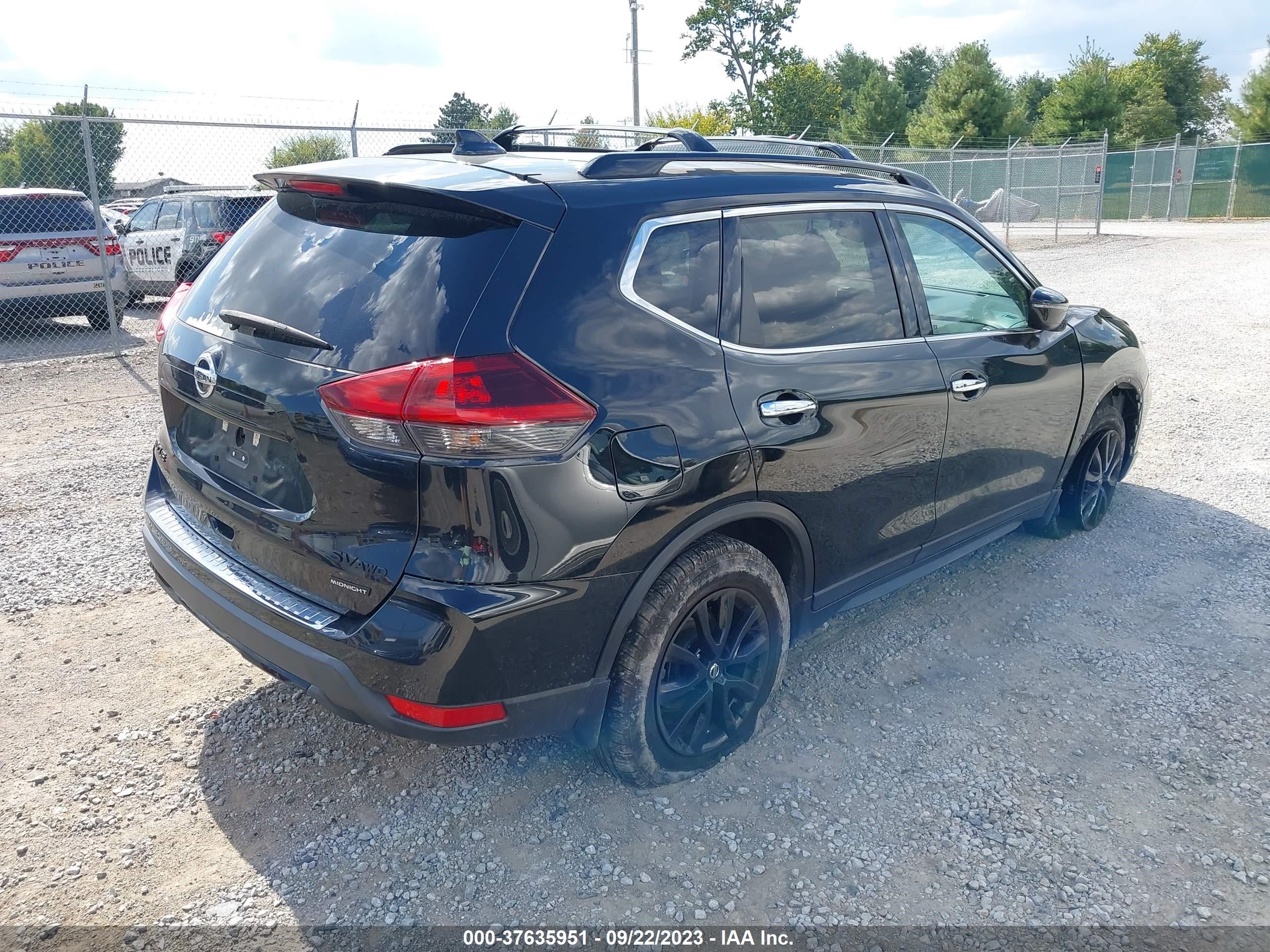 Photo 3 VIN: 5N1AT2MV3JC720952 - NISSAN ROGUE 