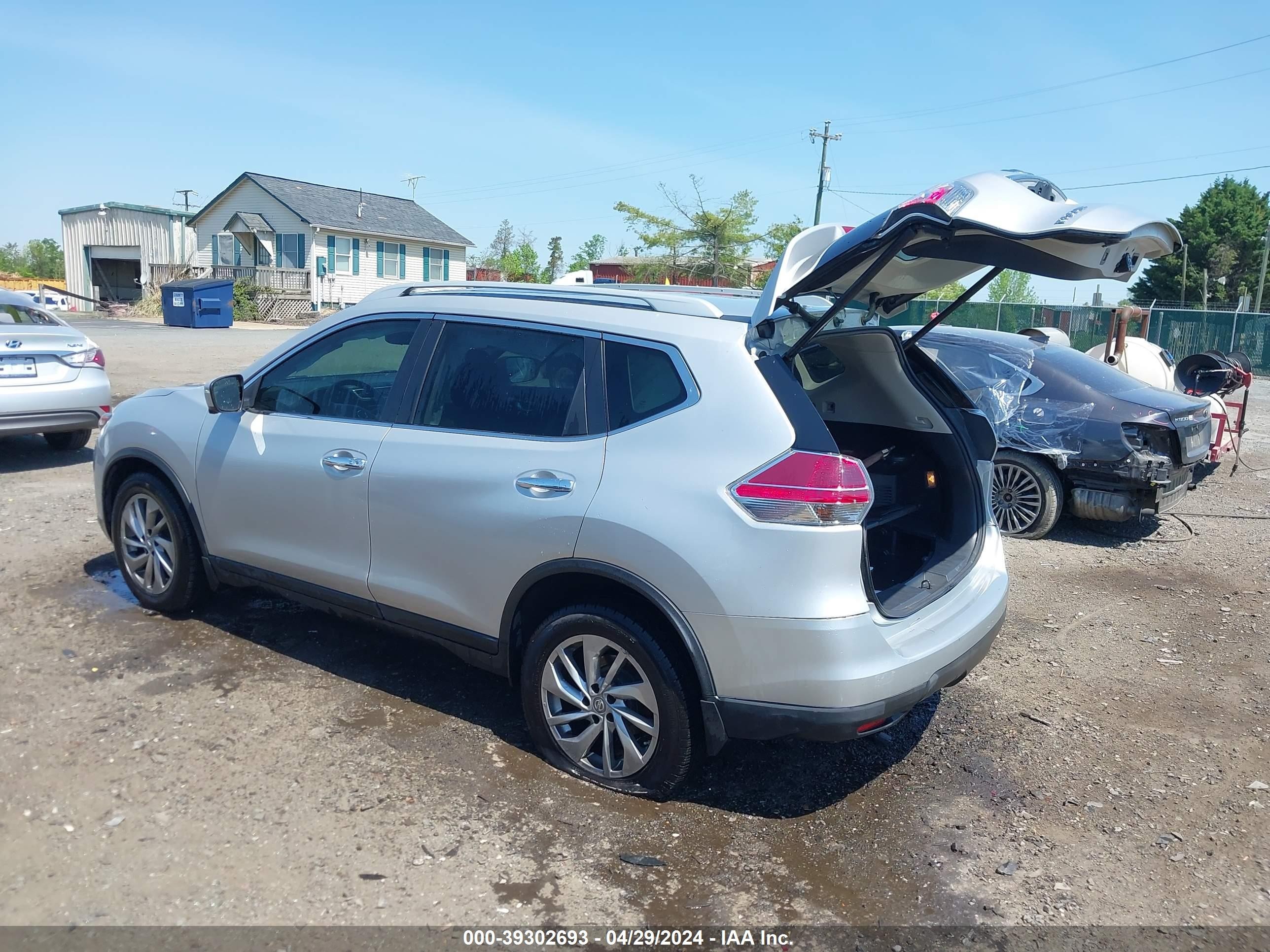 Photo 2 VIN: 5N1AT2MV4FC771237 - NISSAN ROGUE 