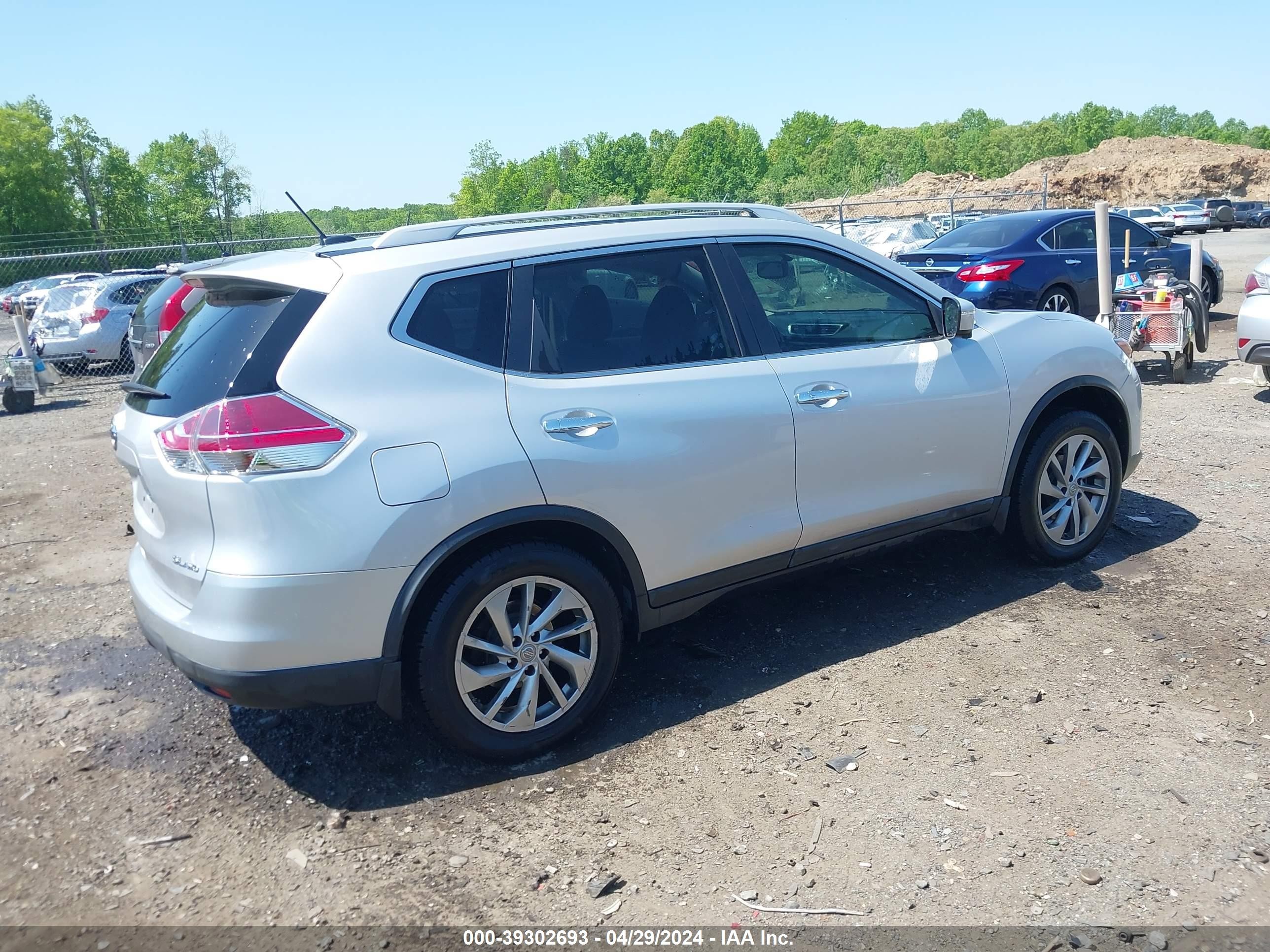 Photo 3 VIN: 5N1AT2MV4FC771237 - NISSAN ROGUE 