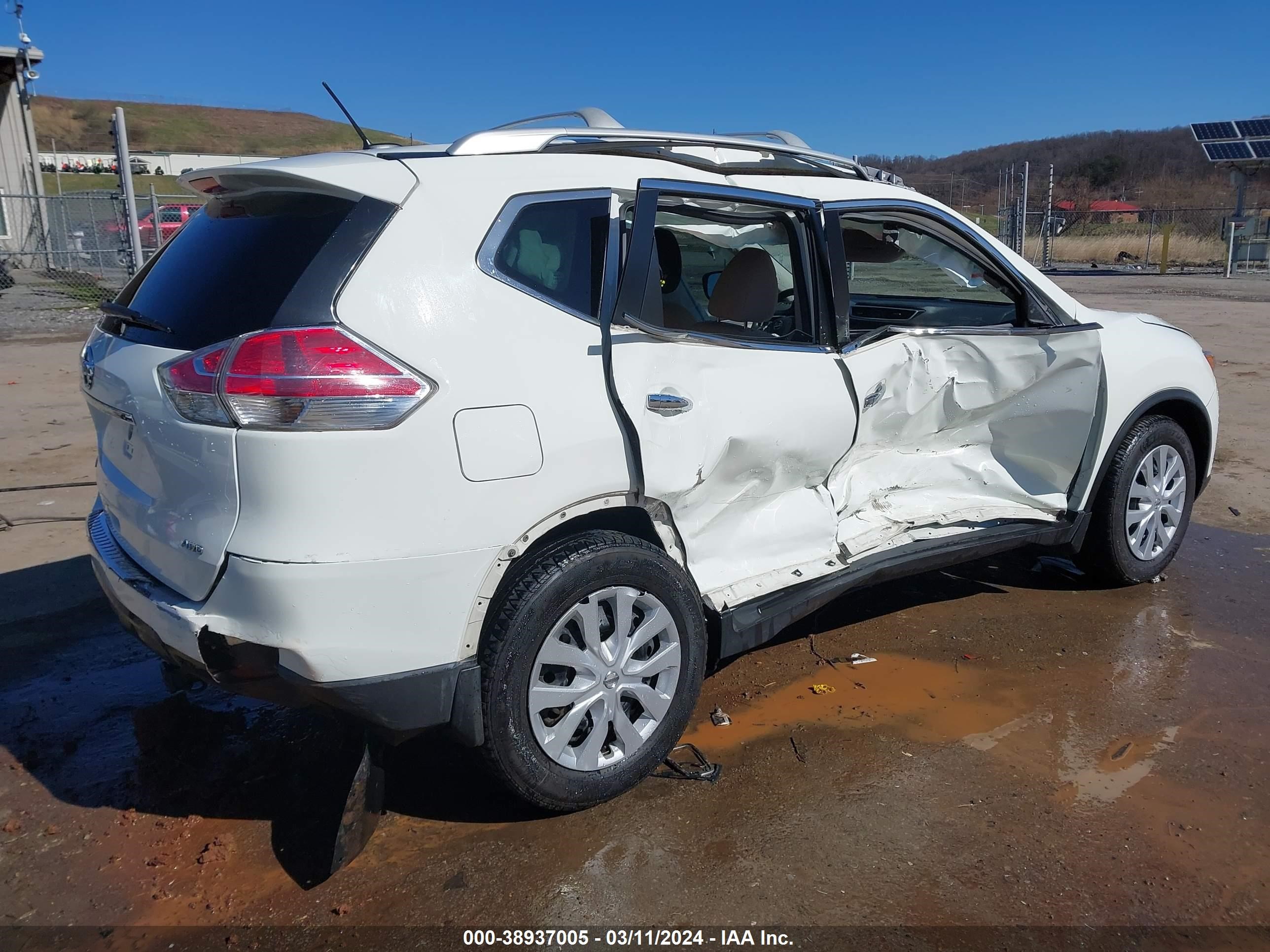 Photo 3 VIN: 5N1AT2MV4GC835388 - NISSAN ROGUE 