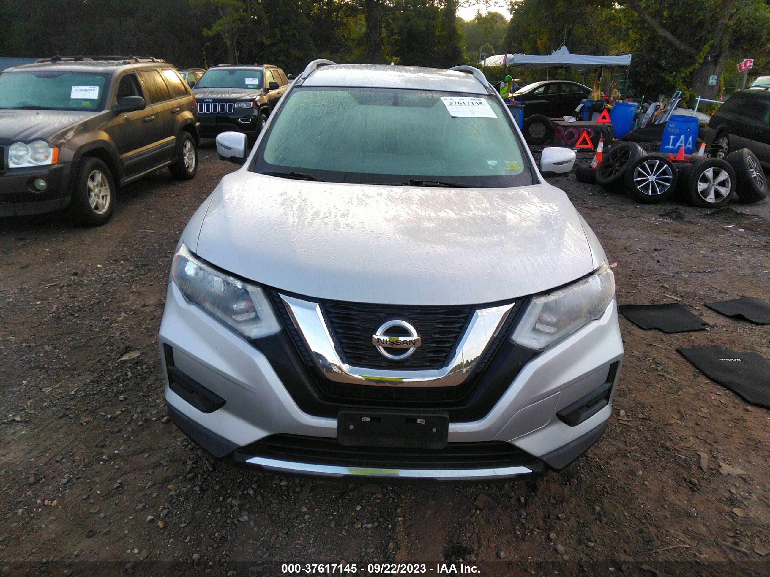 Photo 11 VIN: 5N1AT2MV4HC823422 - NISSAN ROGUE 