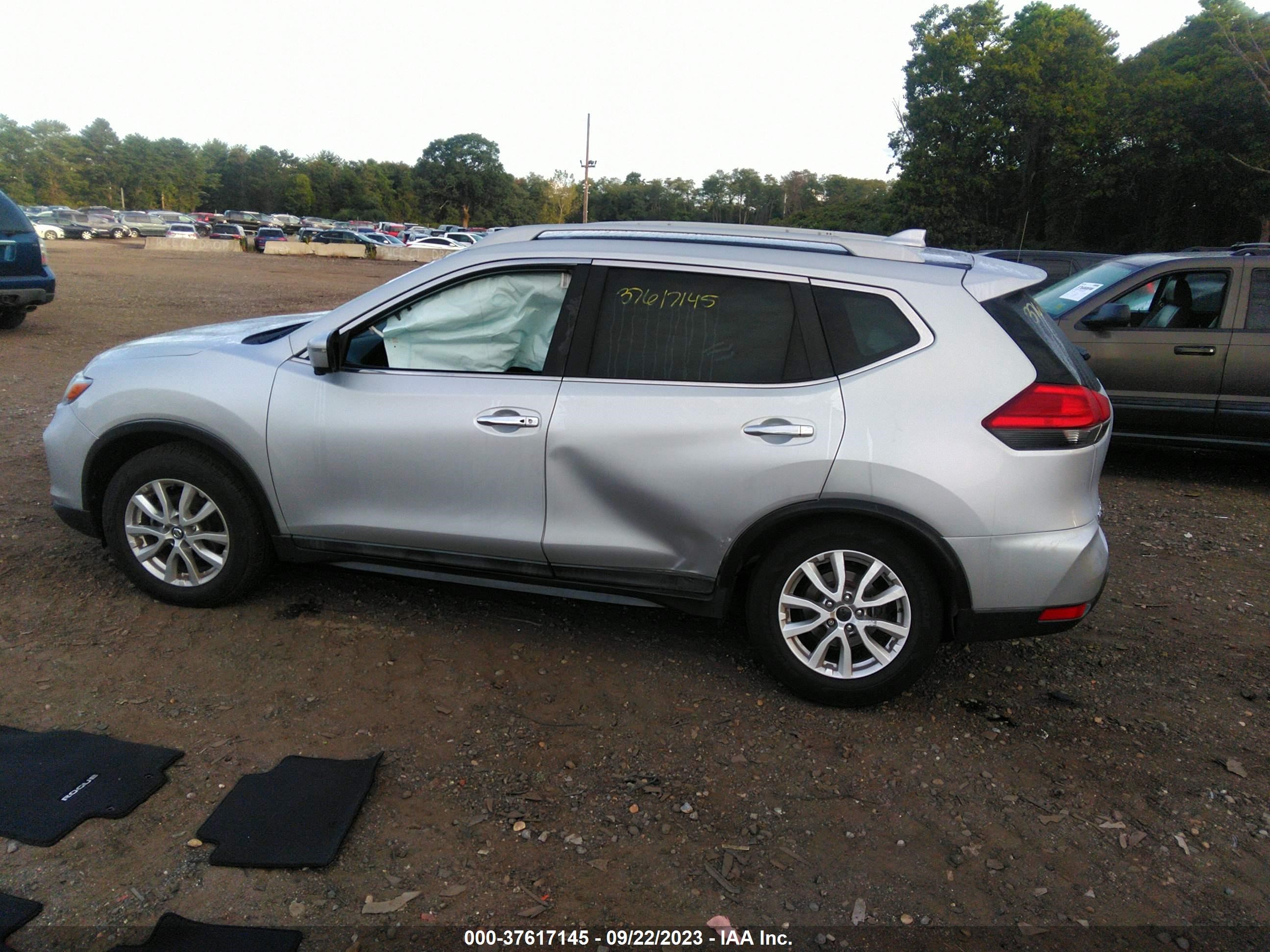 Photo 13 VIN: 5N1AT2MV4HC823422 - NISSAN ROGUE 