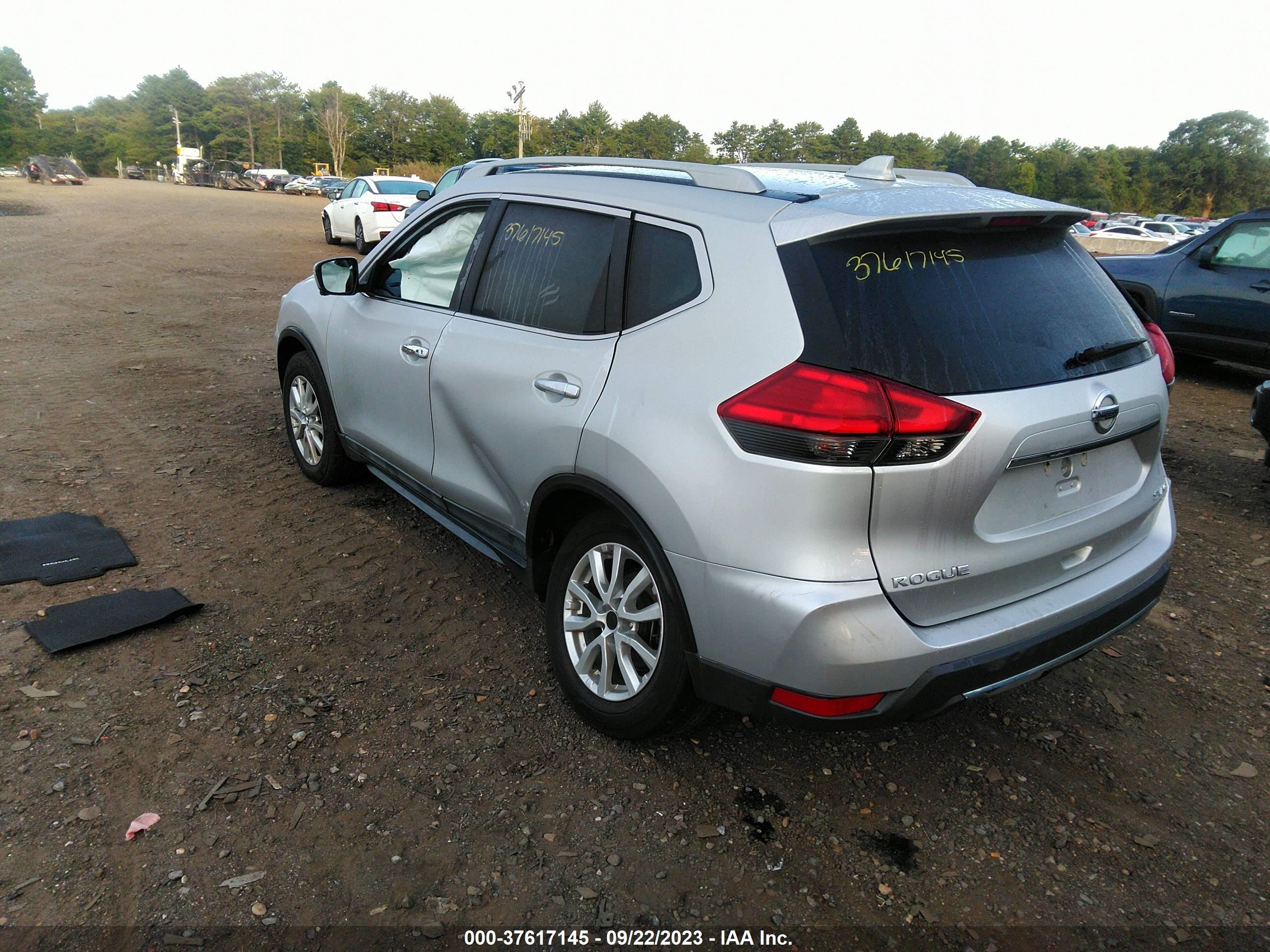 Photo 2 VIN: 5N1AT2MV4HC823422 - NISSAN ROGUE 