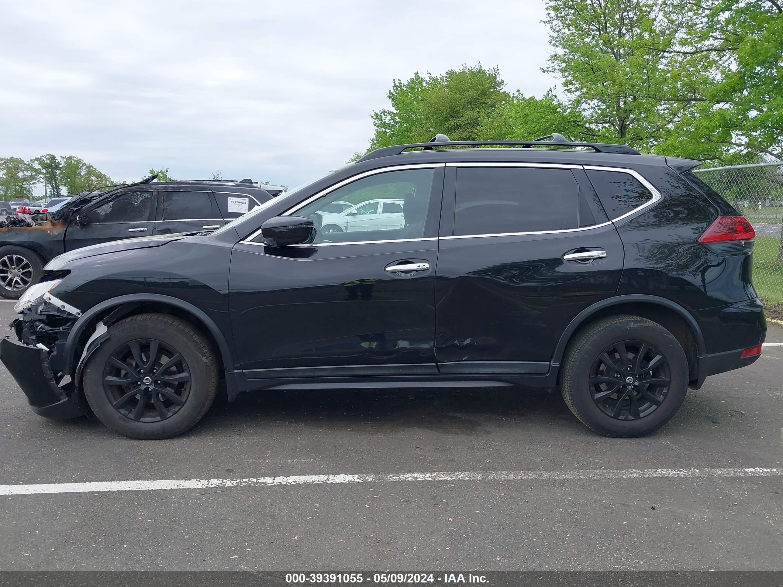 Photo 13 VIN: 5N1AT2MV4JC812619 - NISSAN ROGUE 