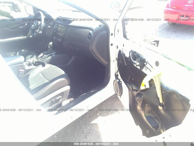 Photo 4 VIN: 5N1AT2MV4KC808586 - NISSAN ROGUE 