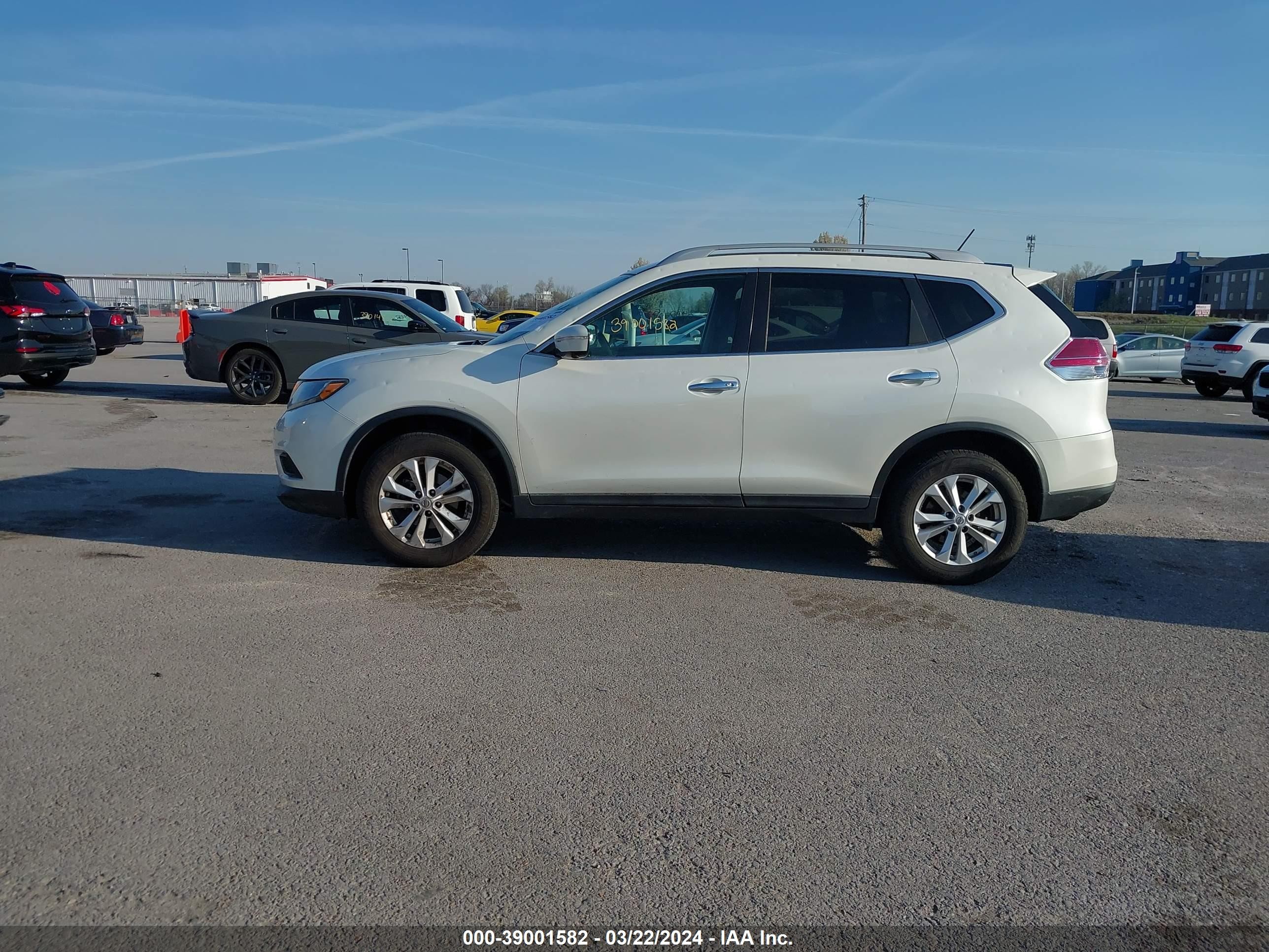 Photo 13 VIN: 5N1AT2MV5FC885456 - NISSAN ROGUE 