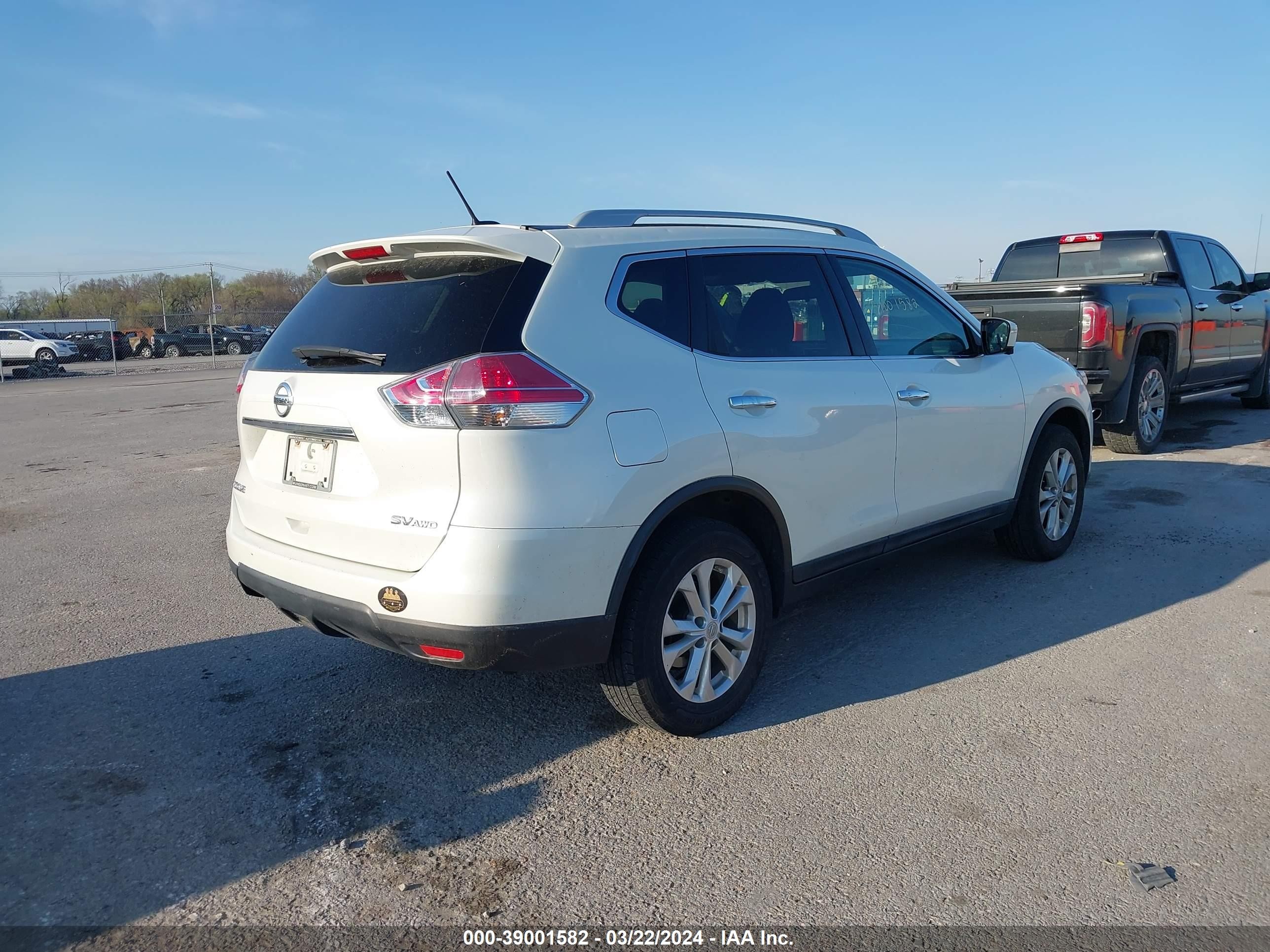 Photo 3 VIN: 5N1AT2MV5FC885456 - NISSAN ROGUE 